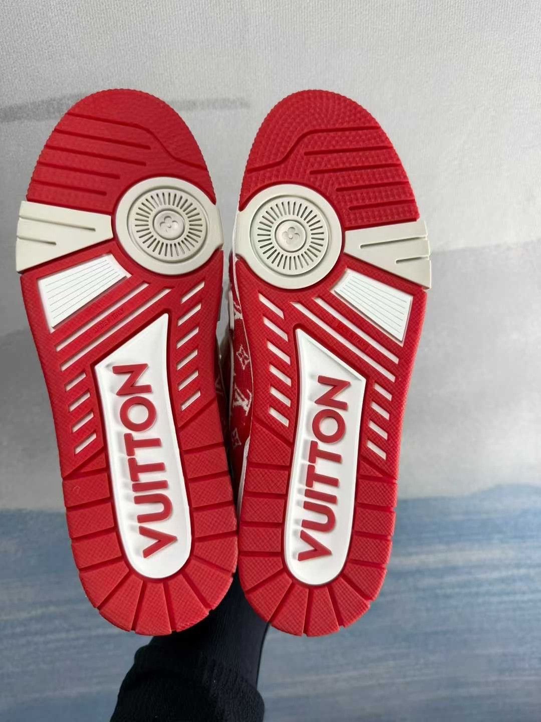 Louis Vuitton Louis Vuitton LV Trainer Red White Velvet Size US 9.5 / EU 42-43 - 5 Thumbnail