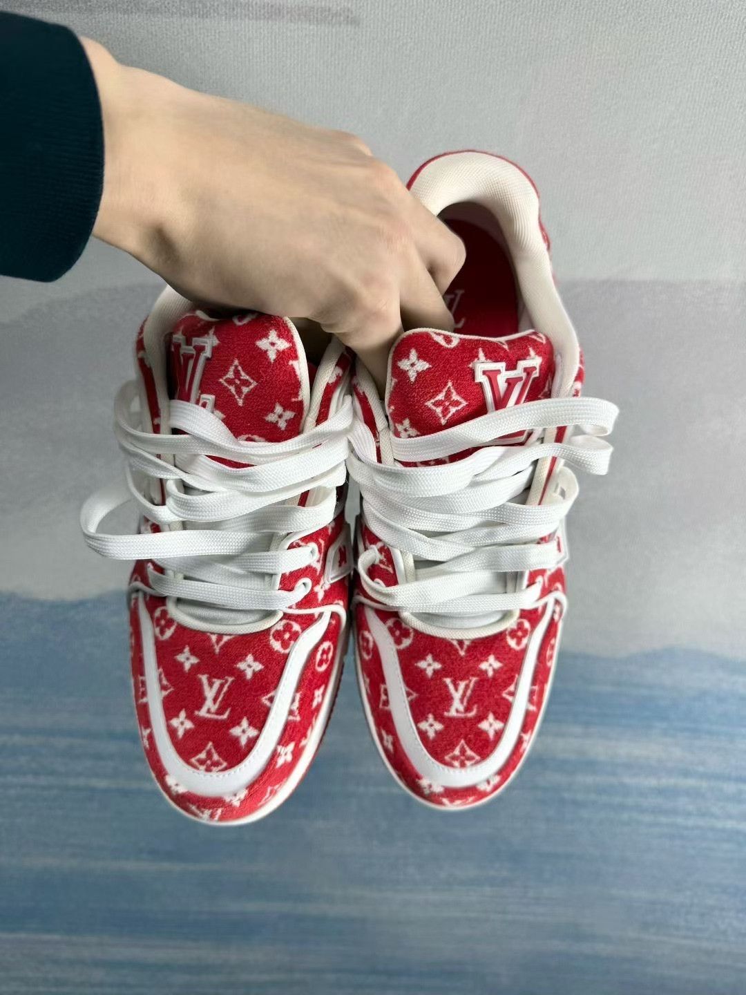 Louis Vuitton Louis Vuitton LV Trainer Red White Velvet Size US 9.5 / EU 42-43 - 3 Thumbnail