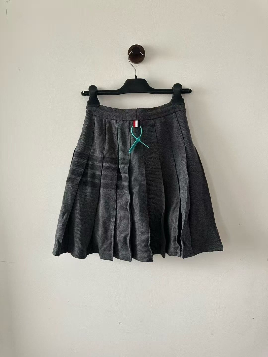 Thom Browne Thom Browne Dark Gray Pleated Skirt Size 36" / US 14 / IT 50 - 2 Thumbnail