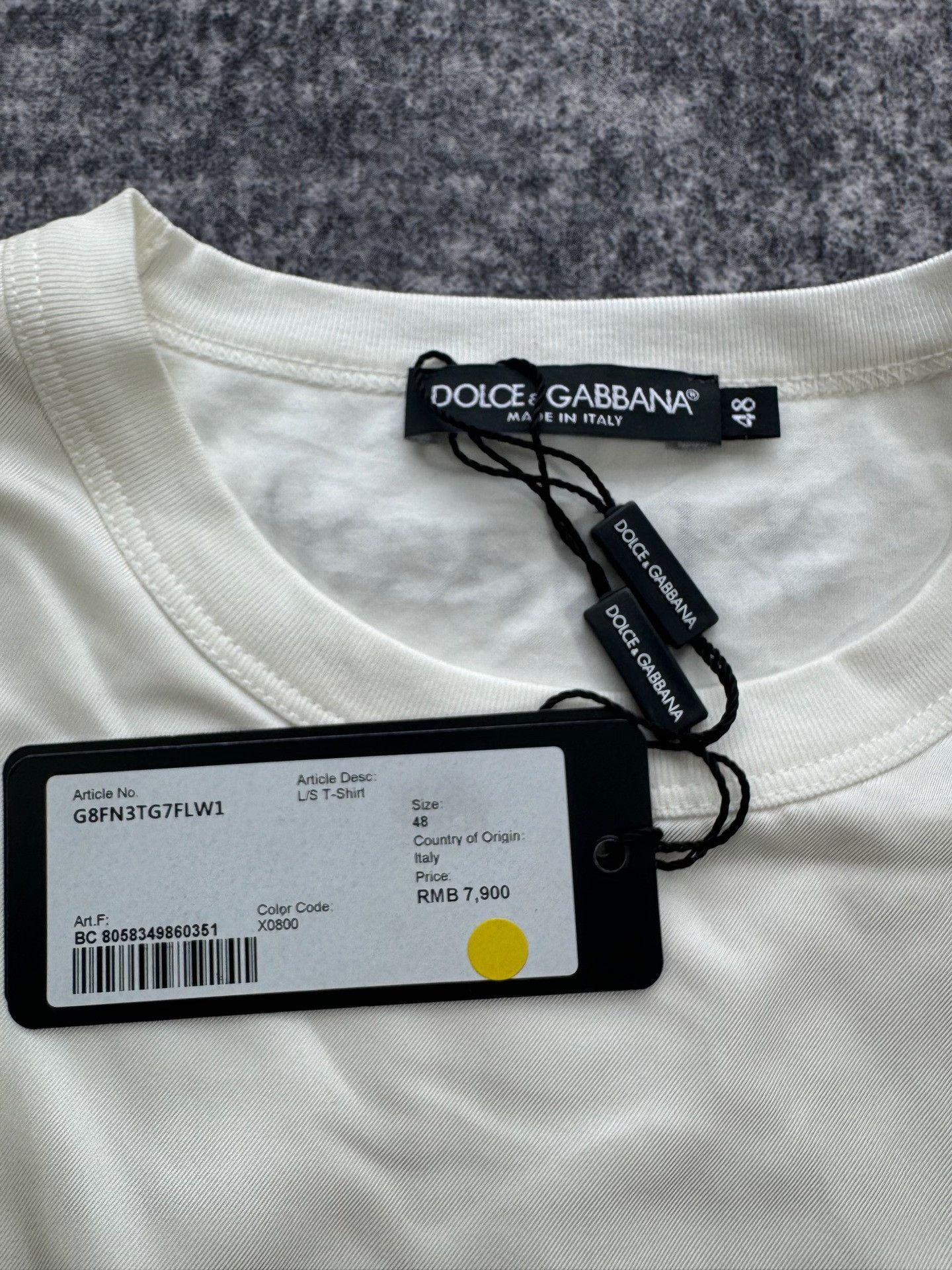 Dolce & Gabbana Dolce & Gabbana White Portrait Long Sleeve Size US M / EU 48-50 / 2 - 6 Thumbnail