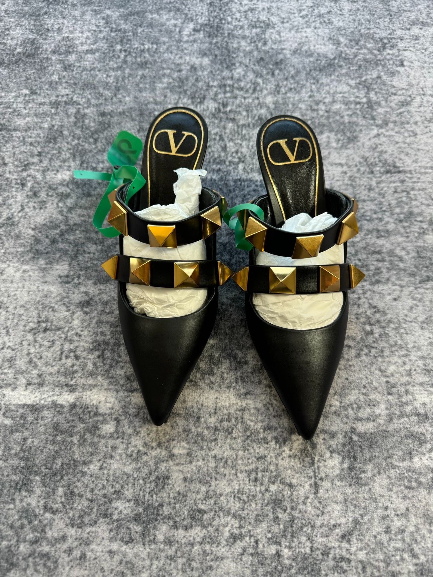 Valentino Valentino Black Gold Studded Heels Size US 4.5 / IT 34.5 - 2 Thumbnail