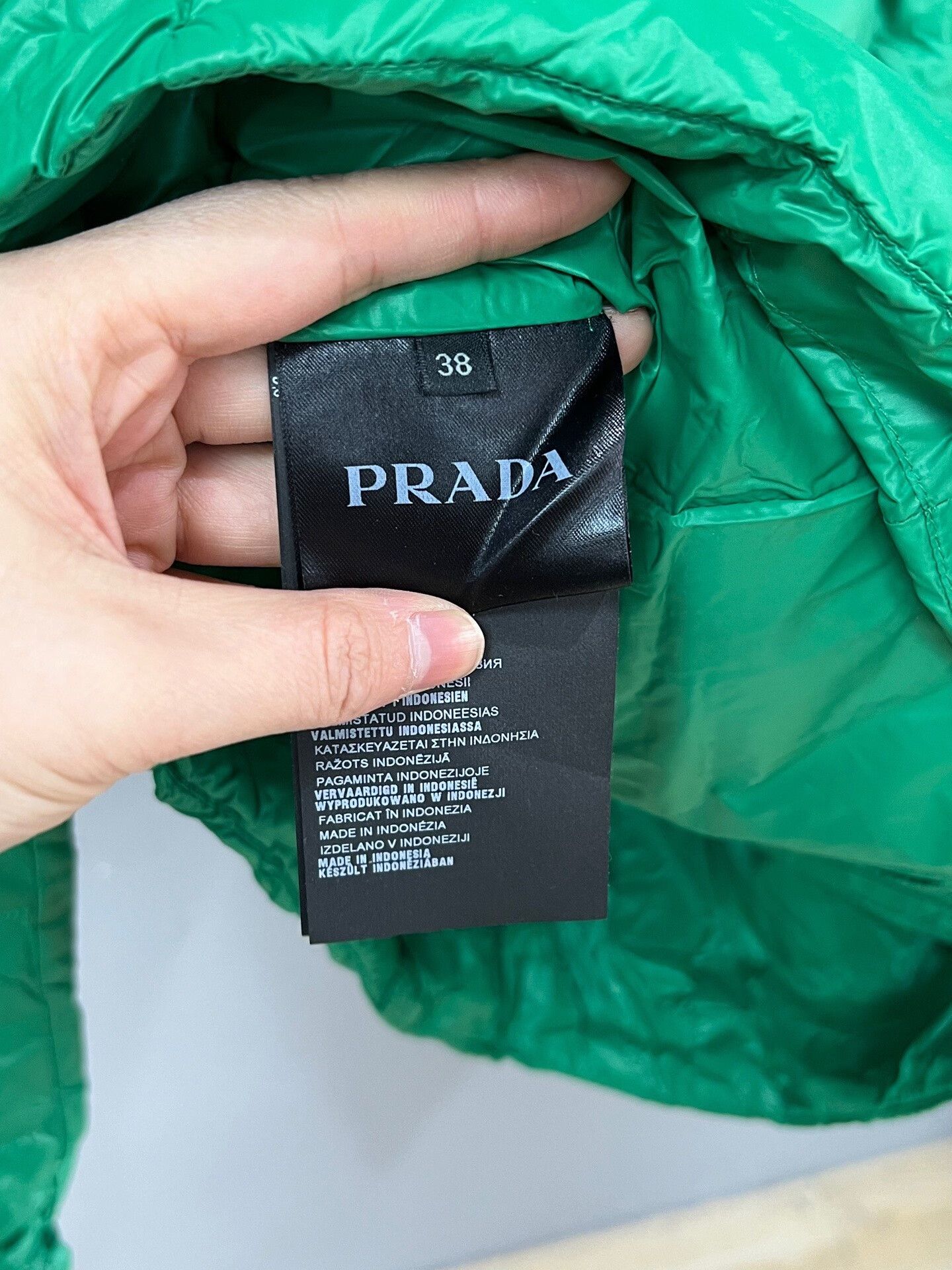 Prada Prada Green Triangle Logo Down Jacket Size S / US 4 / IT 40 - 6 Thumbnail