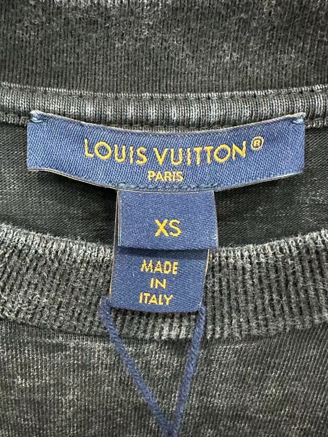 Louis Vuitton Louis Vuitton Washed Vintage Curved Hem Short Sleeve Size US XS / EU 42 / 0 - 4 Thumbnail