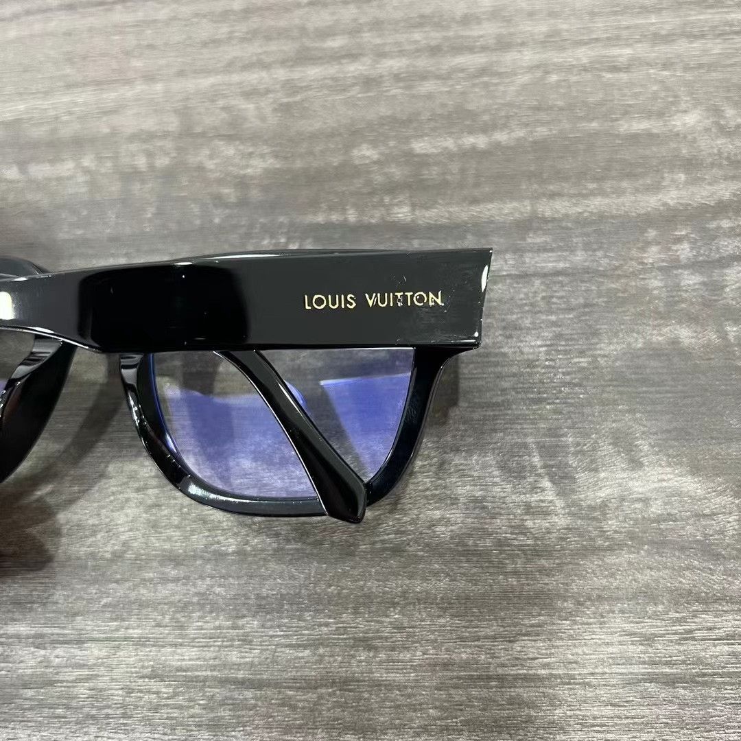 Louis Vuitton Louis Vuitton Side Logo Black Frame Glasses Size ONE SIZE - 6 Thumbnail