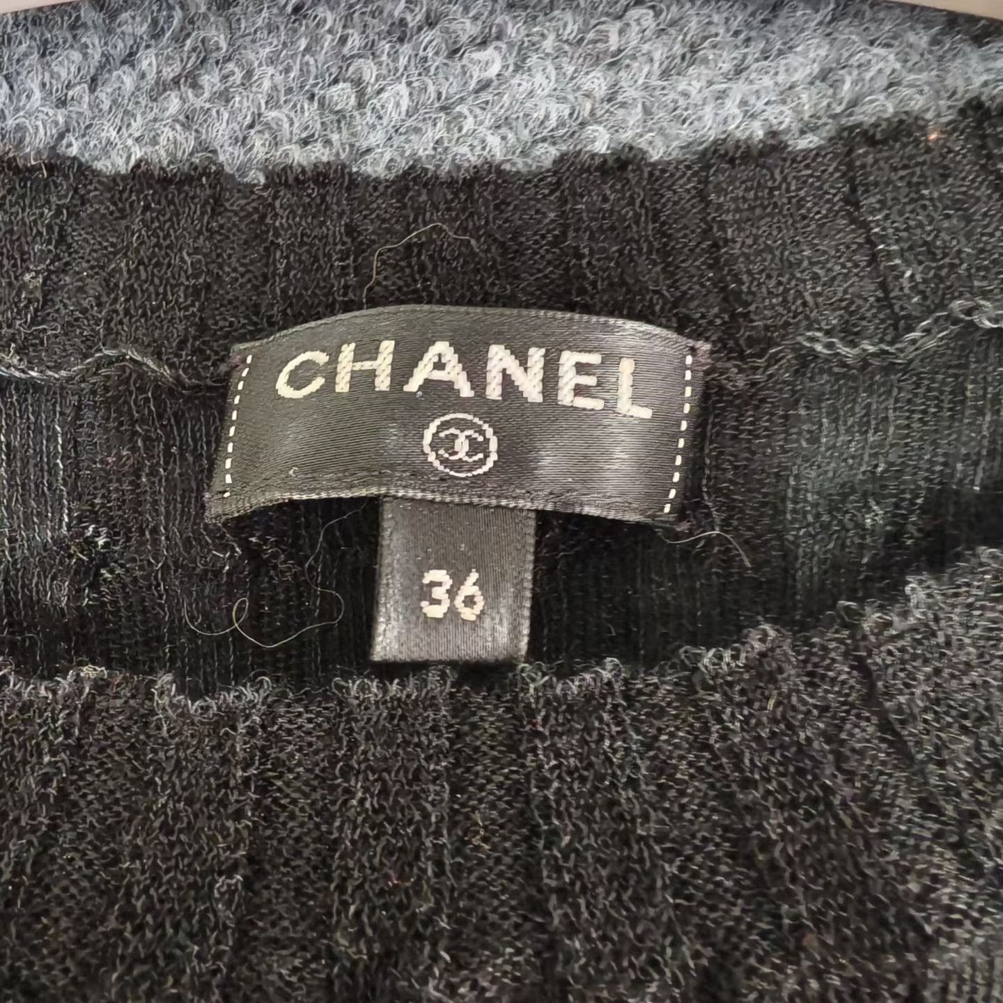 Chanel Chanel Black Wool Knit Top with Gold Buttons Size XS / US 0-2 / IT 36-38 - 3 Thumbnail
