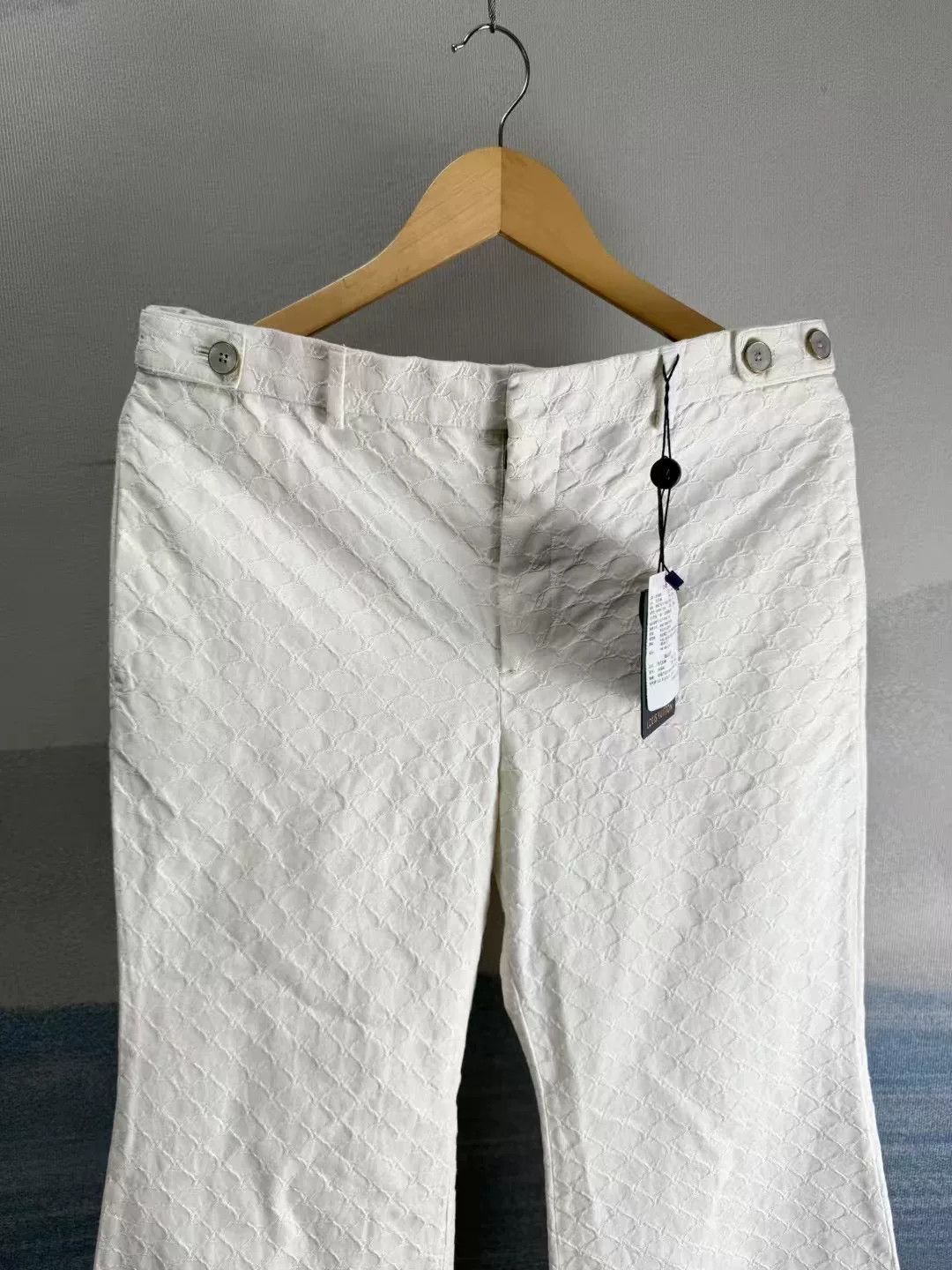 Louis Vuitton Louis Vuitton White Embroidered Flared Pants Size US 34 / EU 50 - 2 Thumbnail