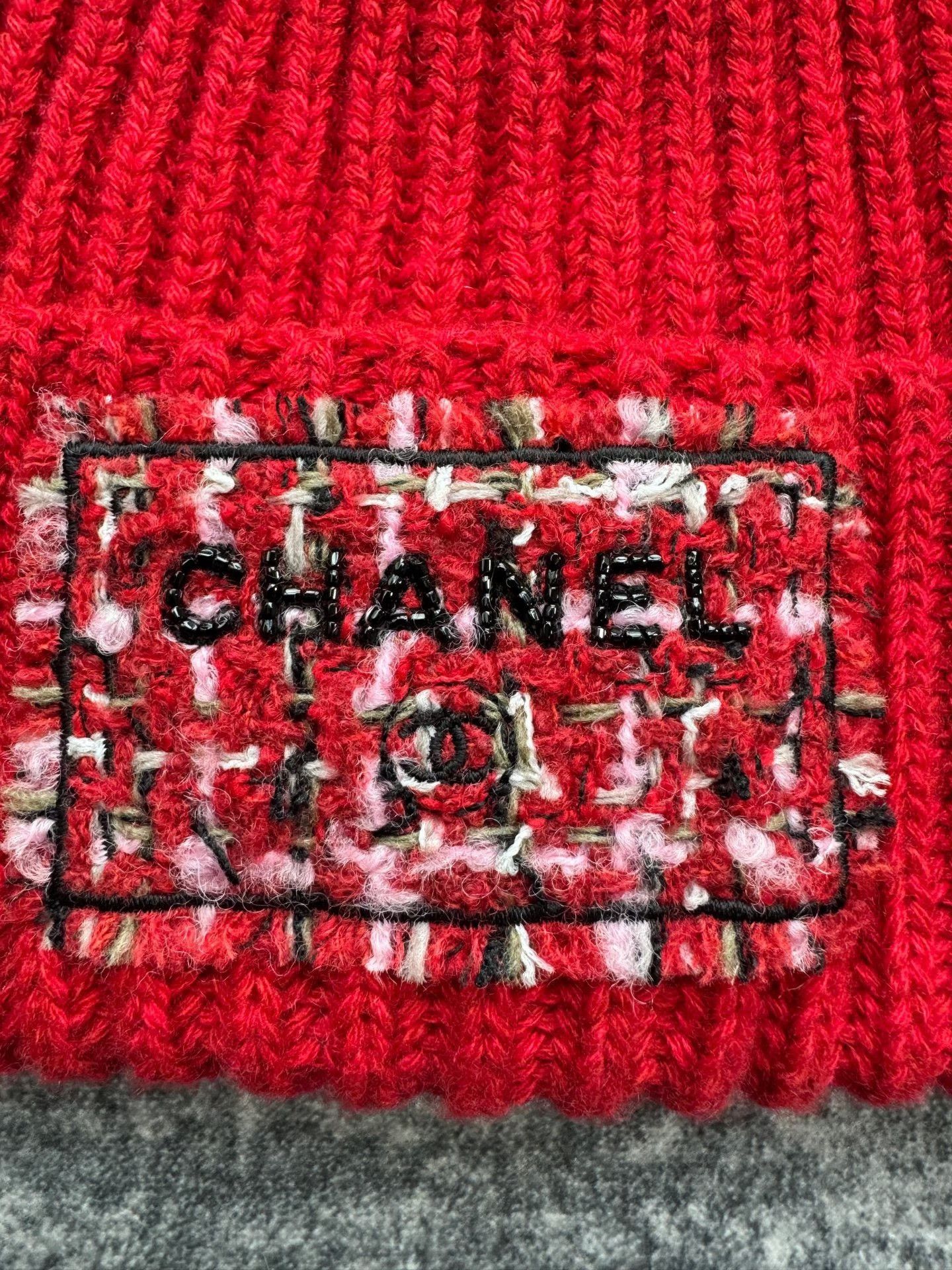 Chanel Chanel 25K Red Beaded Cashmere Beanie Size ONE SIZE - 5 Thumbnail