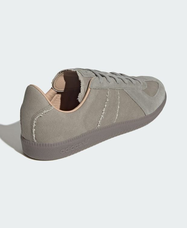 Adidas Sneakers Size US 10.5 / EU 43-44 - 2 Thumbnail