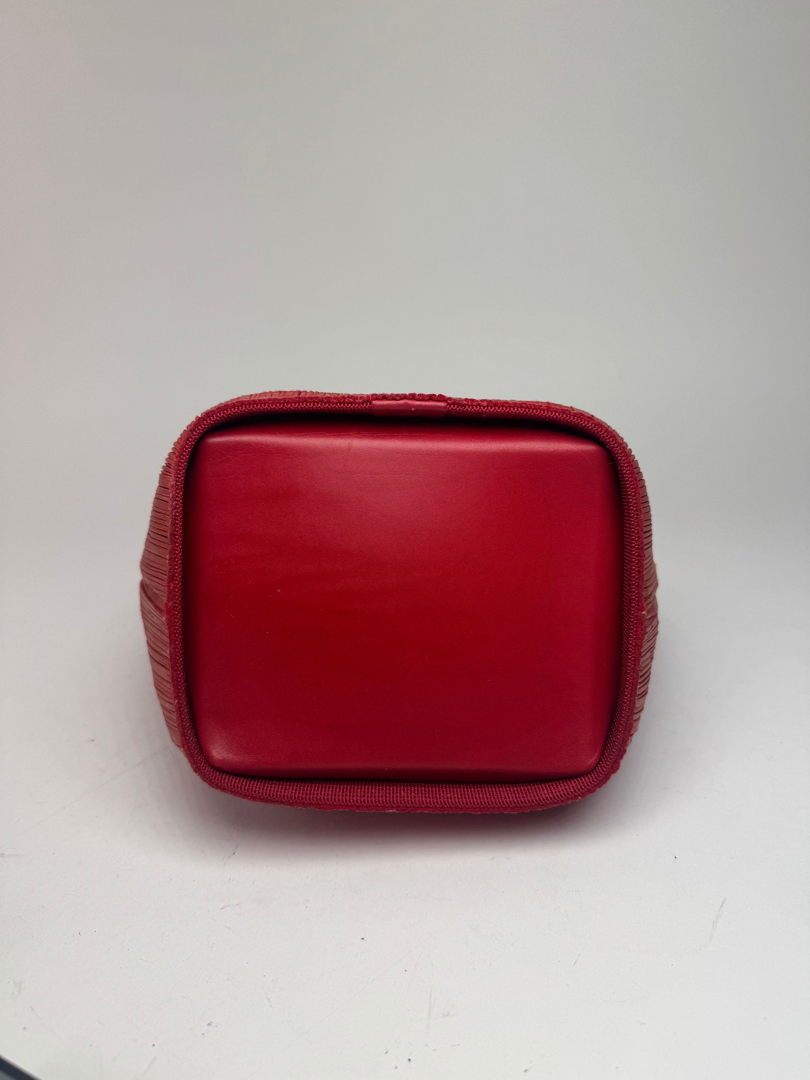 Issey Miyake Vintage Pleats Please Plissee Lookalike Leather Handbag Red Size ONE SIZE - 12 Thumbnail