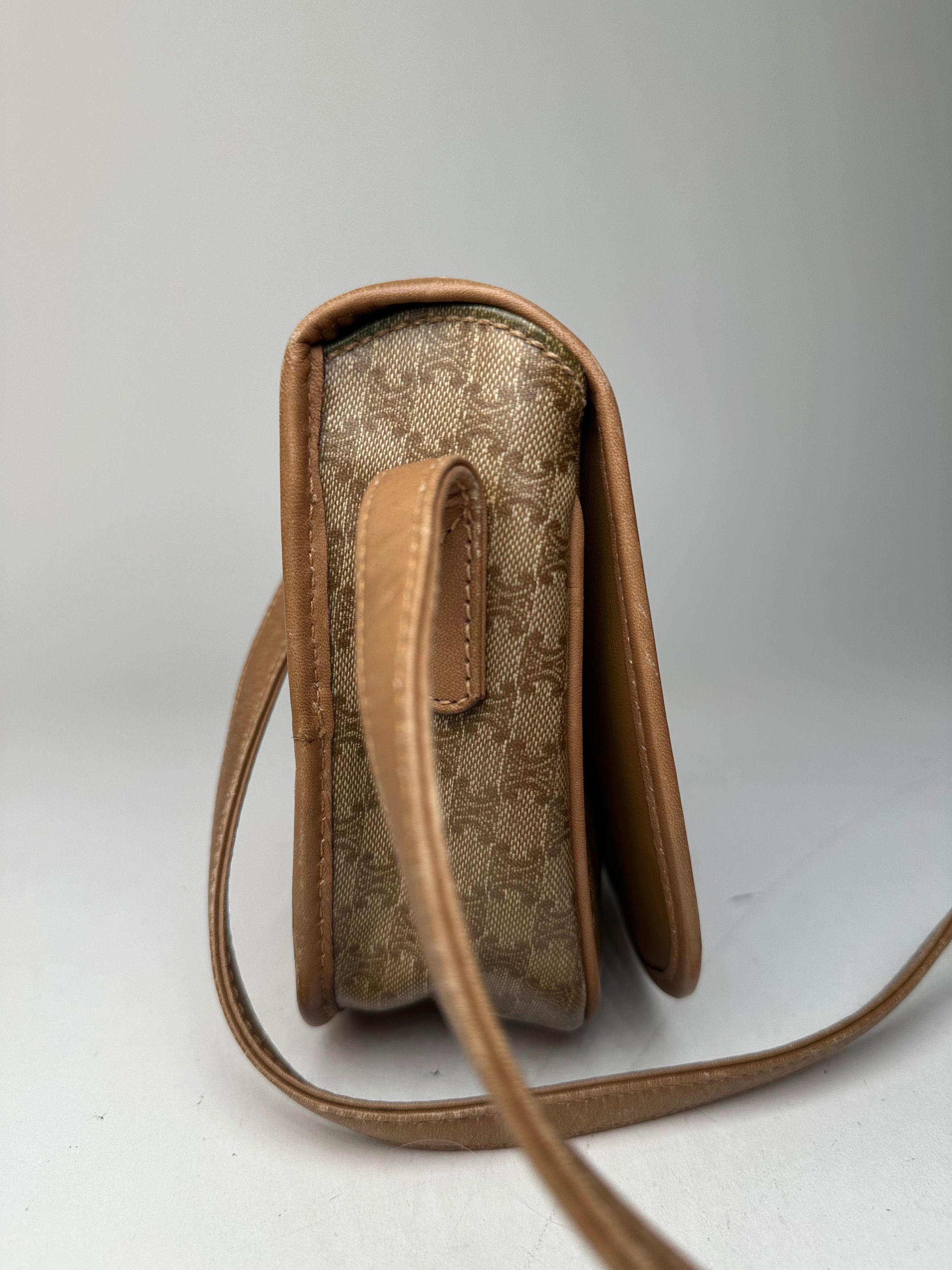 Celine Vintage Paris Triomphe Monogram leather Shoulder Bag Beige G Size ONE SIZE - 12 Thumbnail