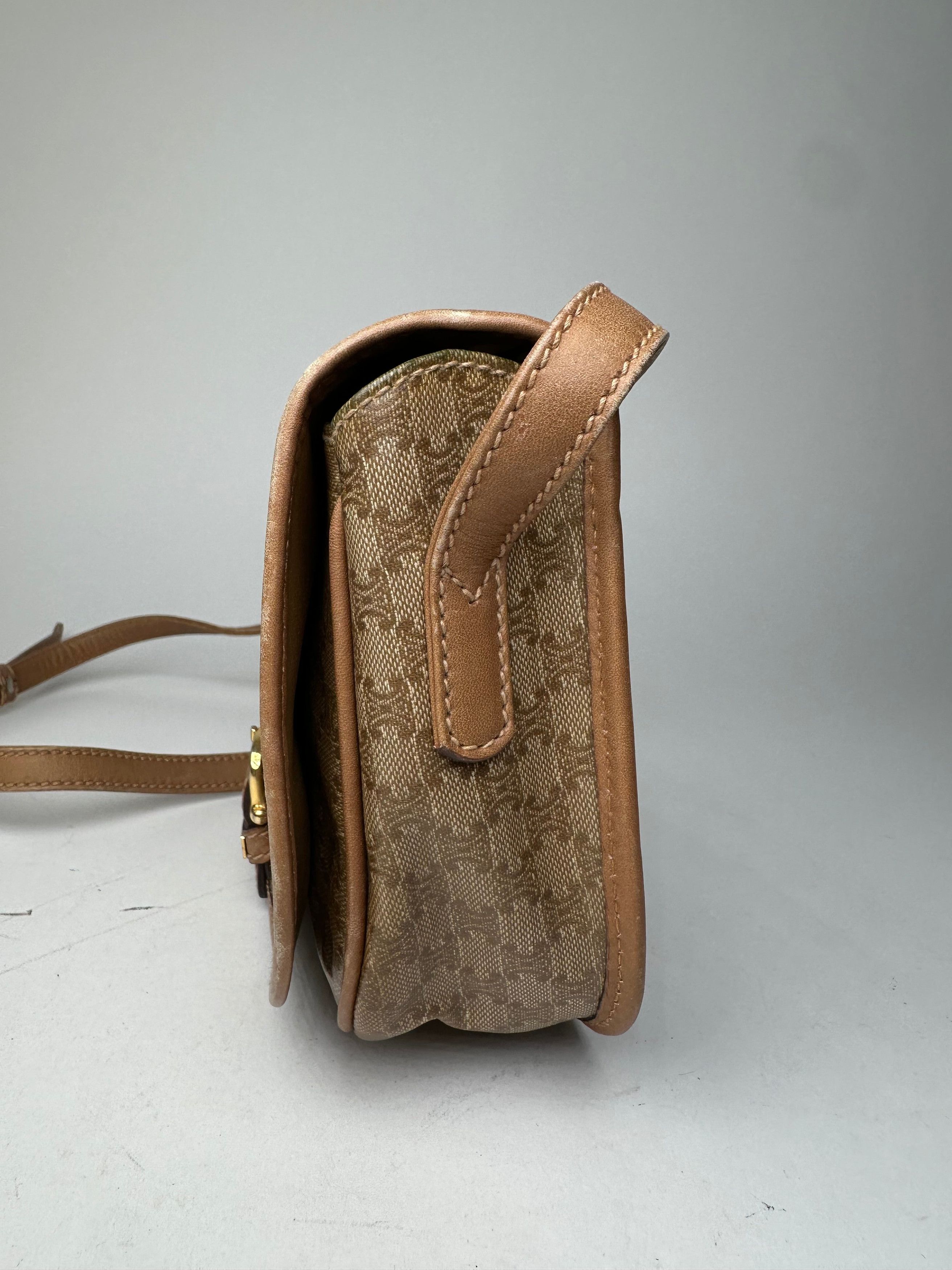 Celine Vintage Paris Triomphe Monogram leather Shoulder Bag Beige G Size ONE SIZE - 10 Thumbnail