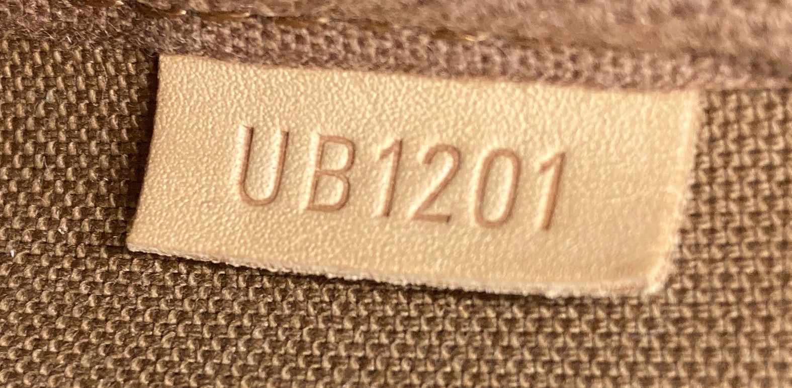 Louis Vuitton Pochette Accessoires Size ONE SIZE - 8 Thumbnail