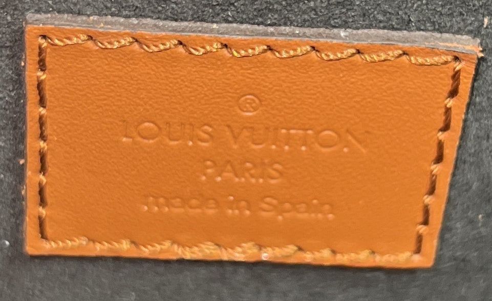 Louis Vuitton Dauphine Shoulder Bag Size ONE SIZE - 6 Thumbnail