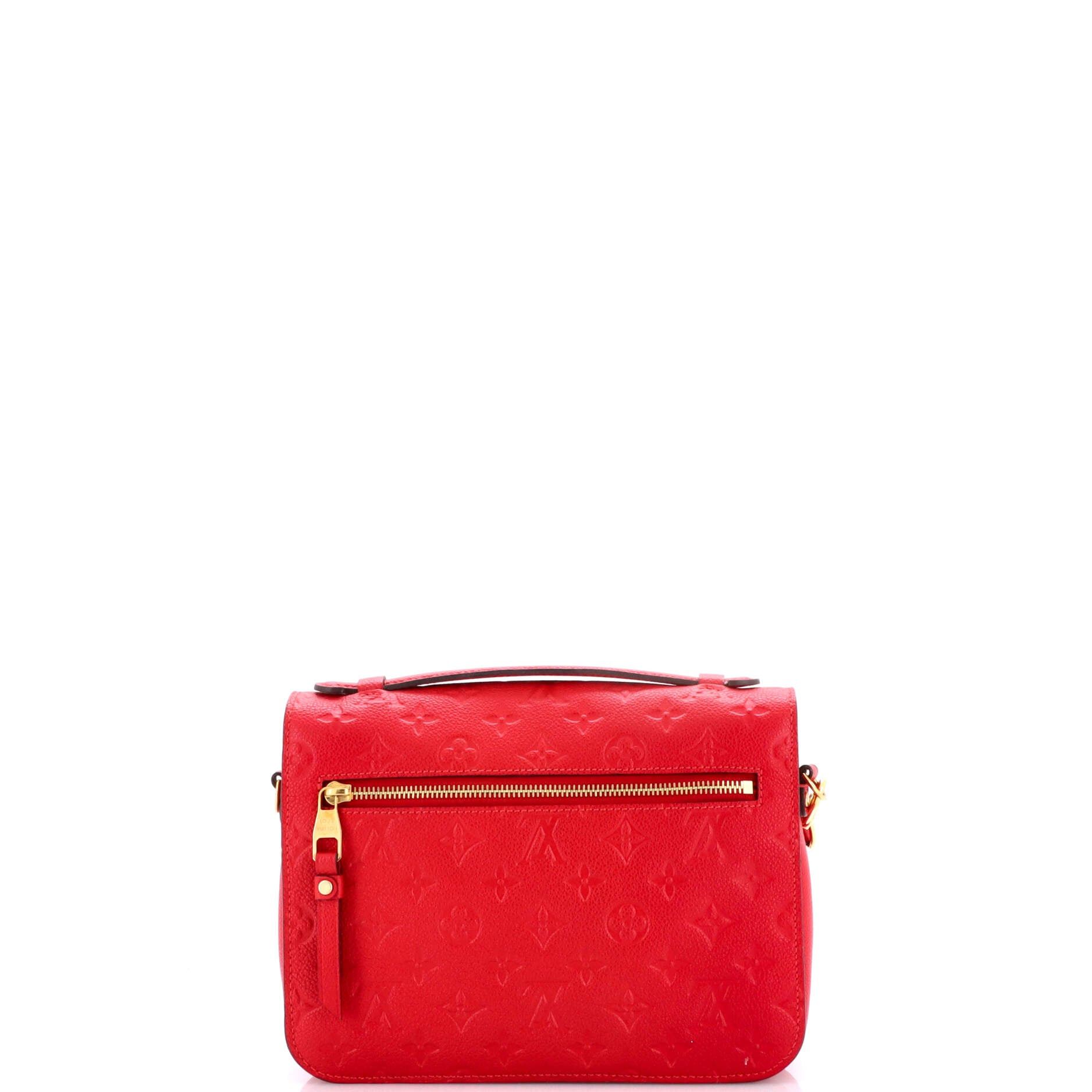 Louis Vuitton Pochette Metis Size ONE SIZE - 3 Thumbnail