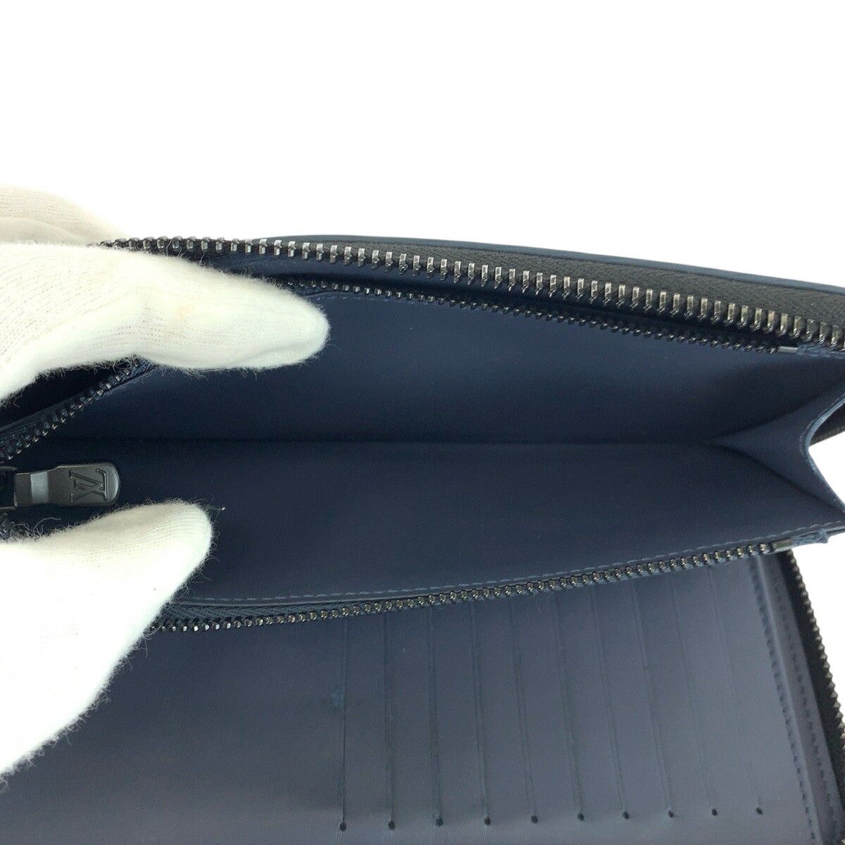 Louis Vuitton Louis Vuitton Louis Vuitton Zippy Wallet Vertical Monogram Shadow Calfskin Long Wallet Textile Long Wallet M80423 DUTY FREE for USA Size ONE SIZE - 9 Thumbnail