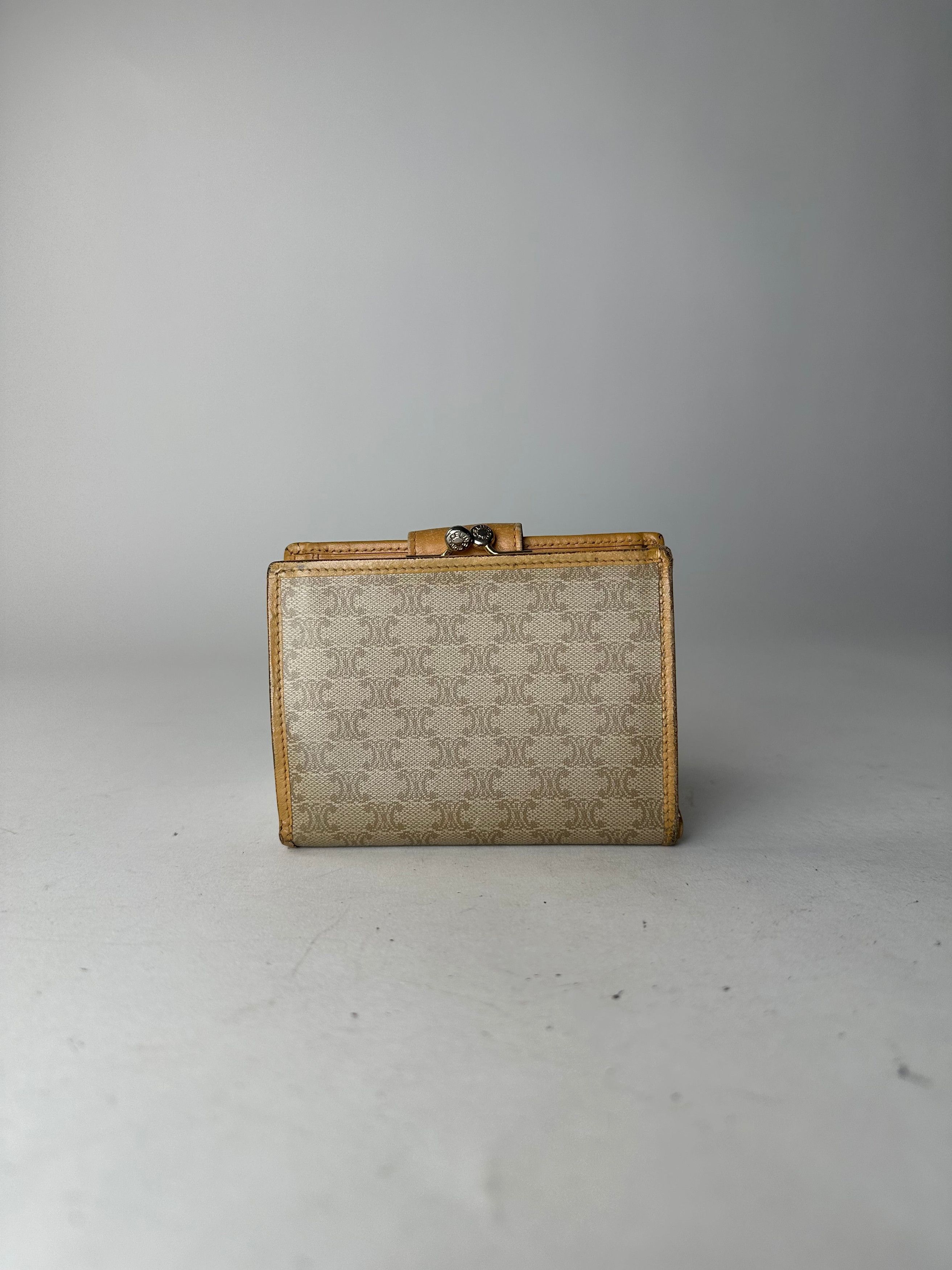 Celine Vintage Paris Triomphe Leather Wallet Beige Brown Size ONE SIZE - 11 Thumbnail