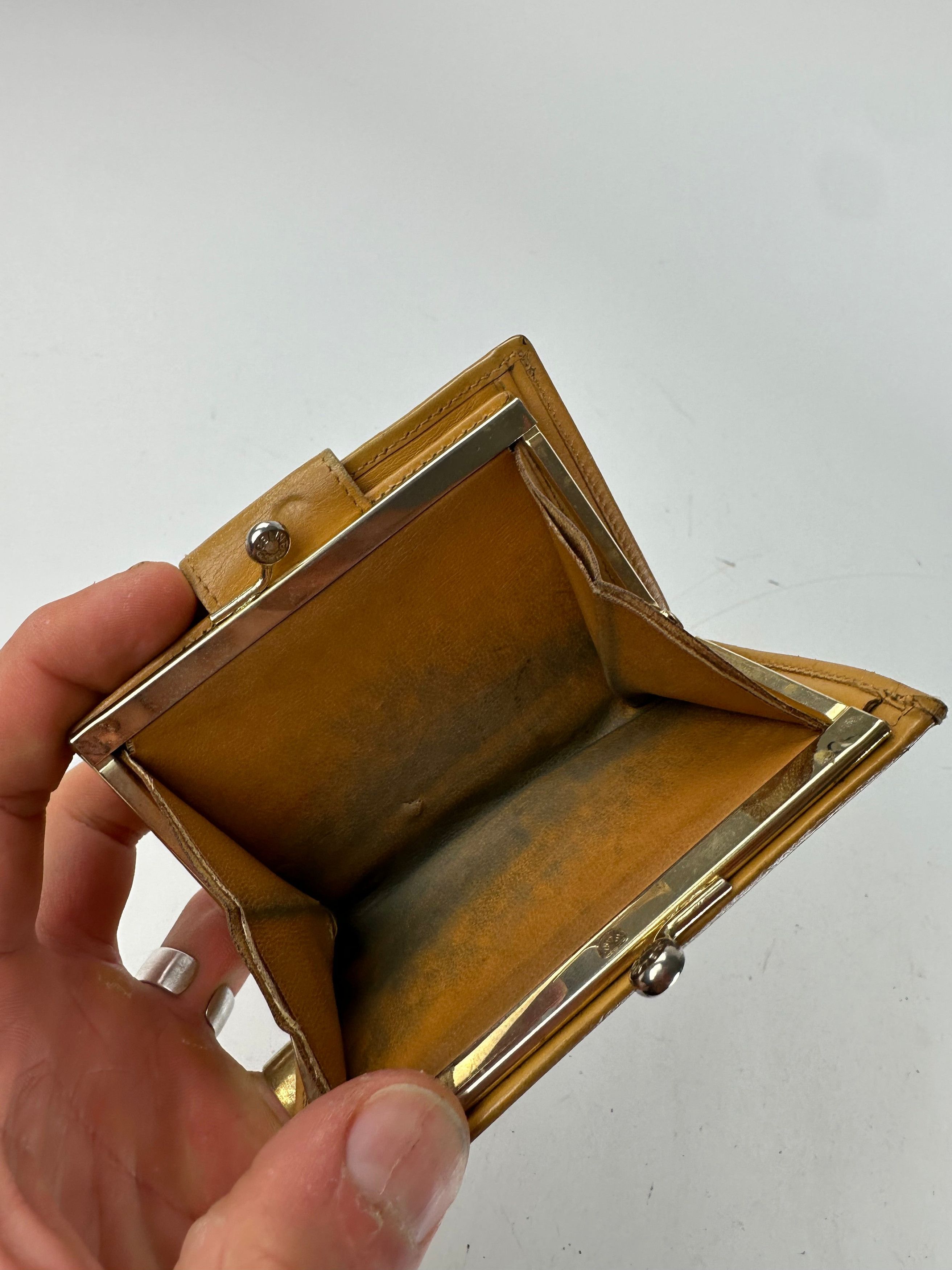 Celine Vintage Paris Triomphe Leather Wallet Beige Brown Size ONE SIZE - 7 Thumbnail