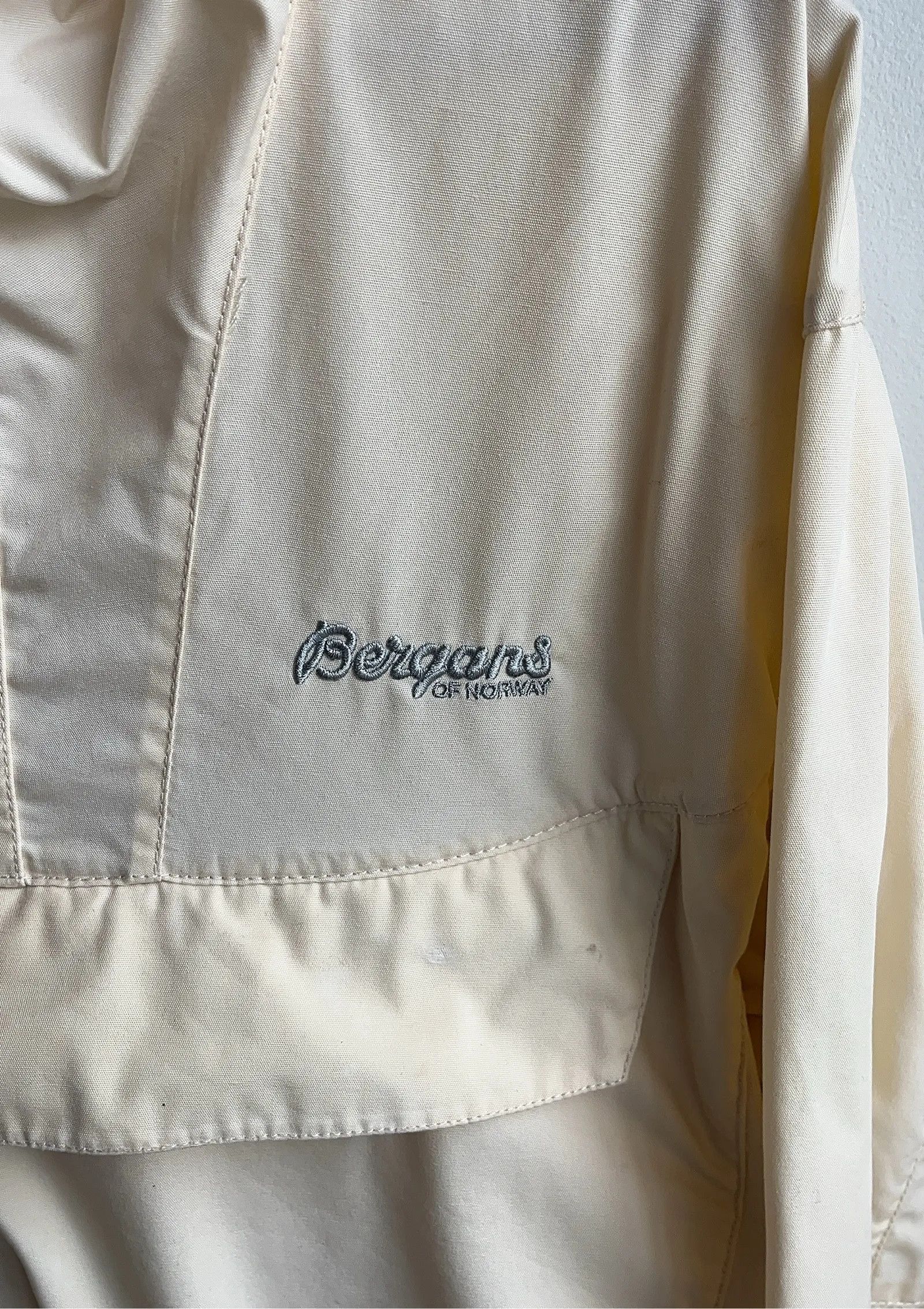 Bergans of Norway Bergans of Norway Jacket Size M / US 6-8 / IT 42-44 - 2 Thumbnail