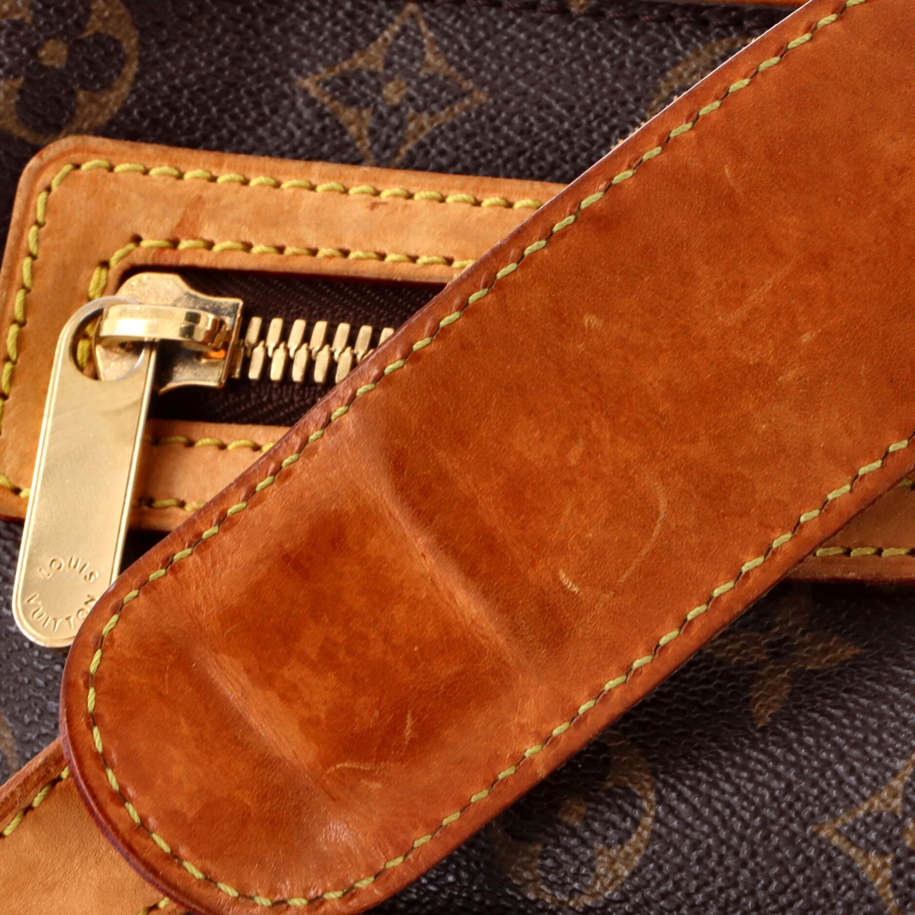 Louis Vuitton Hudson Handbag Size ONE SIZE - 7 Thumbnail