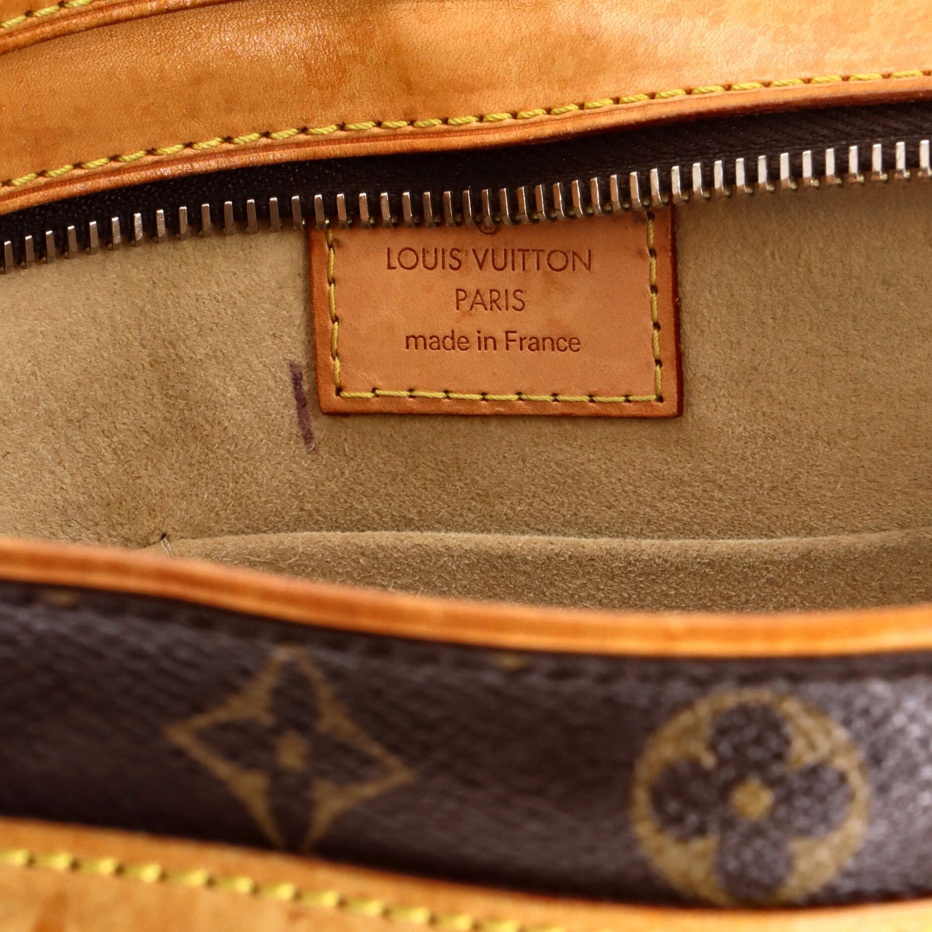 Louis Vuitton Hudson Handbag Size ONE SIZE - 8 Thumbnail