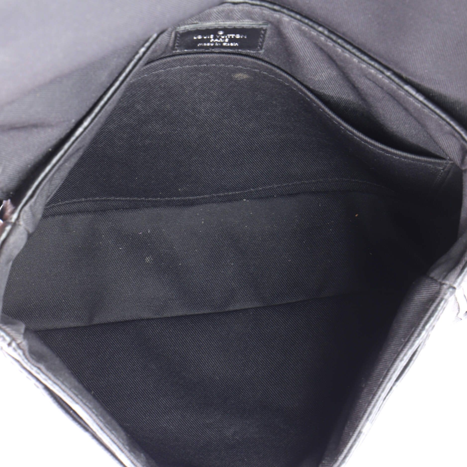 Louis Vuitton District Messenger Bag Size ONE SIZE - 5 Thumbnail