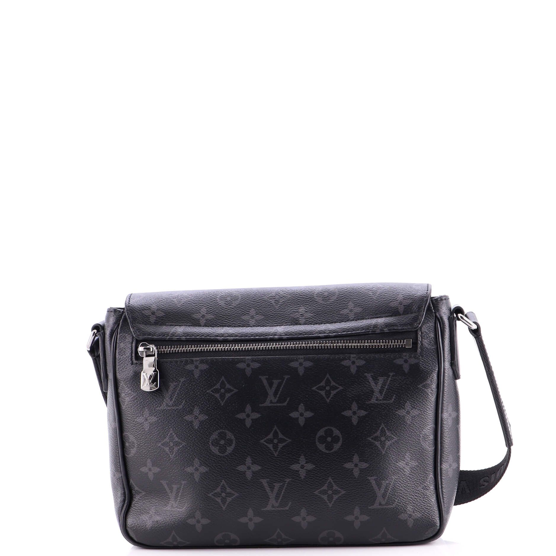 Louis Vuitton District Messenger Bag Size ONE SIZE - 3 Thumbnail
