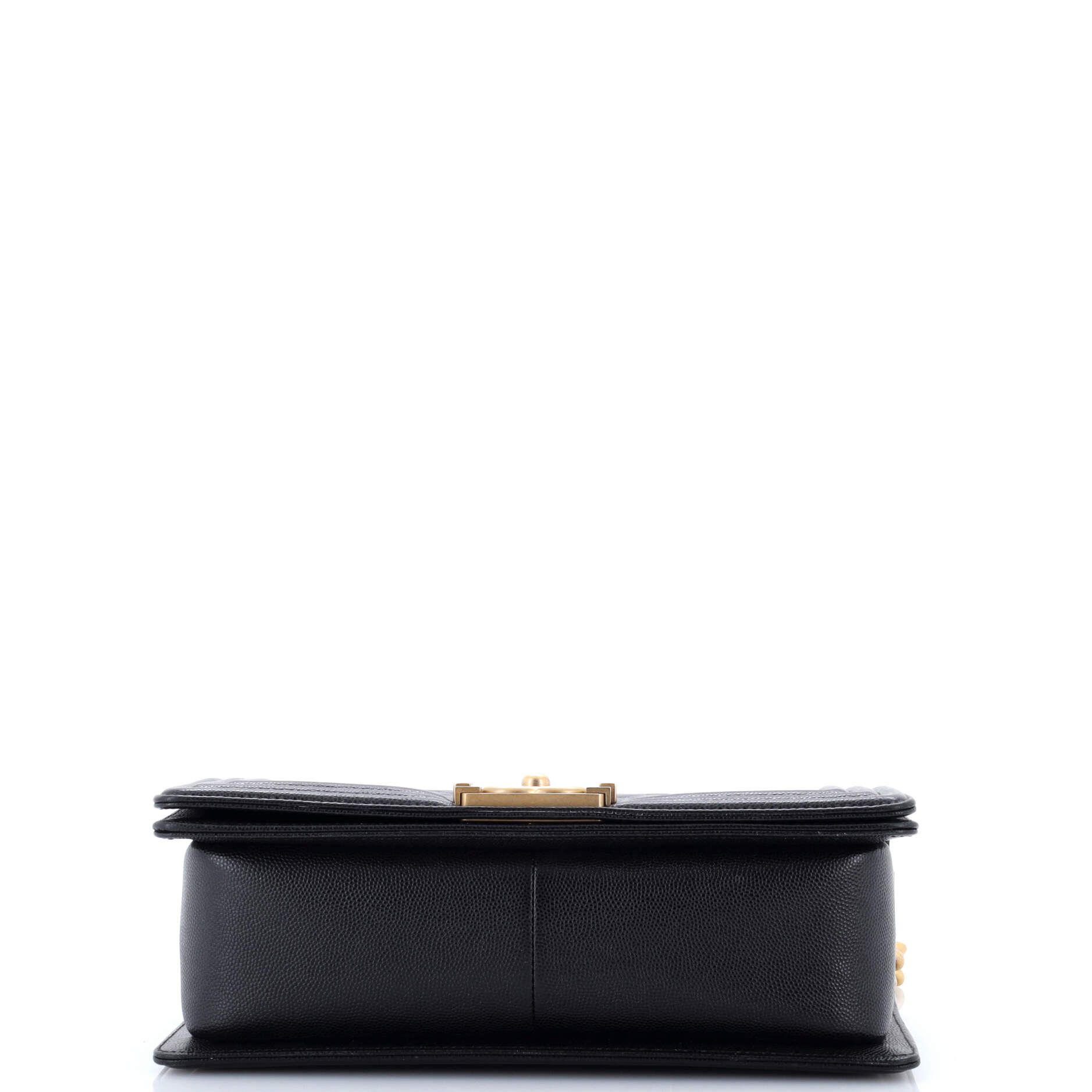 Chanel Boy Flap Bag Size ONE SIZE - 4 Thumbnail