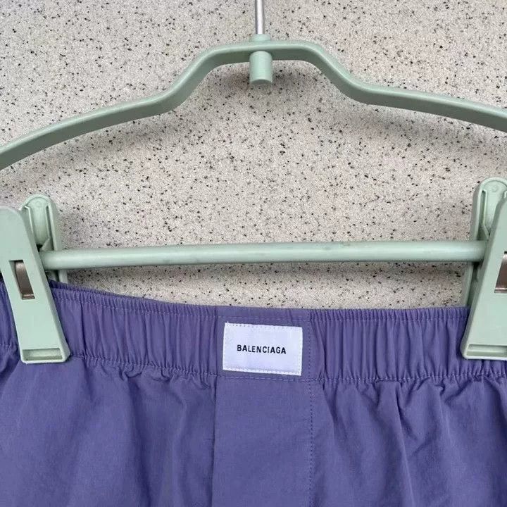 Japanese Brand Balenciaga Front Small Logo Shorts Size US 28 / EU 44 - 2 Thumbnail