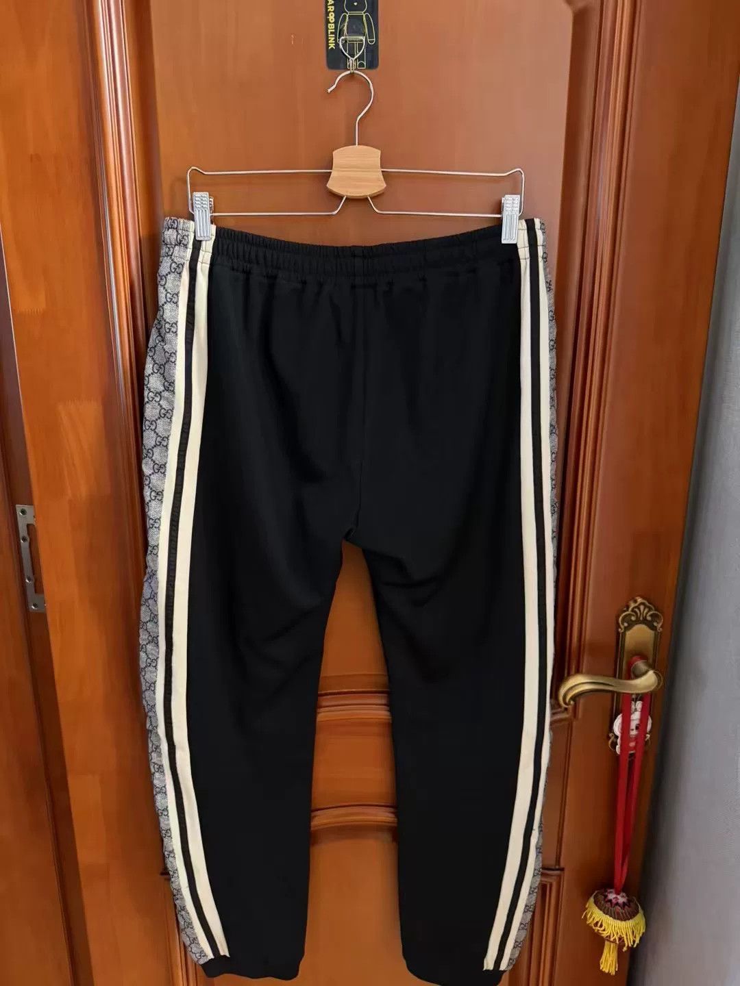 Japanese Brand Gucci Black Snake Print Logo Sweatpants M Size US 30 / EU 46 - 2 Thumbnail