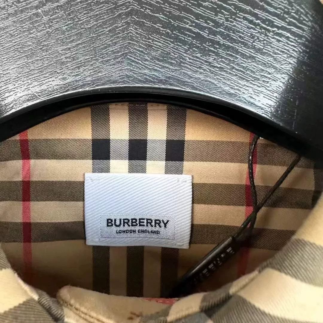 Japanese Brand Burberry Valentine Graffiti Love Shirt Size XXS / US 00 / IT 34 - 2 Thumbnail
