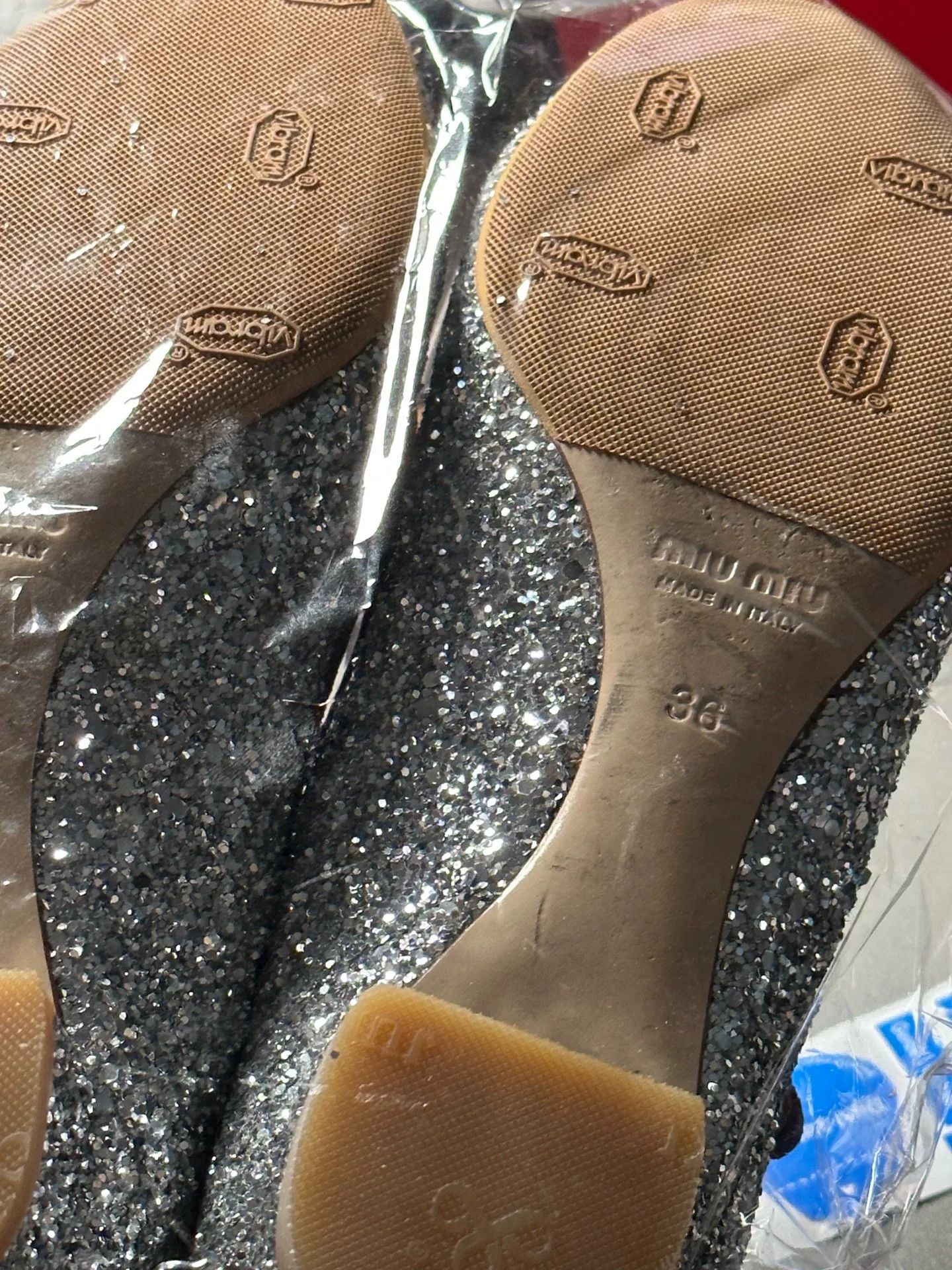 Japanese Brand Miu Miu Vintage Glitter Mary Jane Heels Size US 5 / IT 35 - 7 Thumbnail