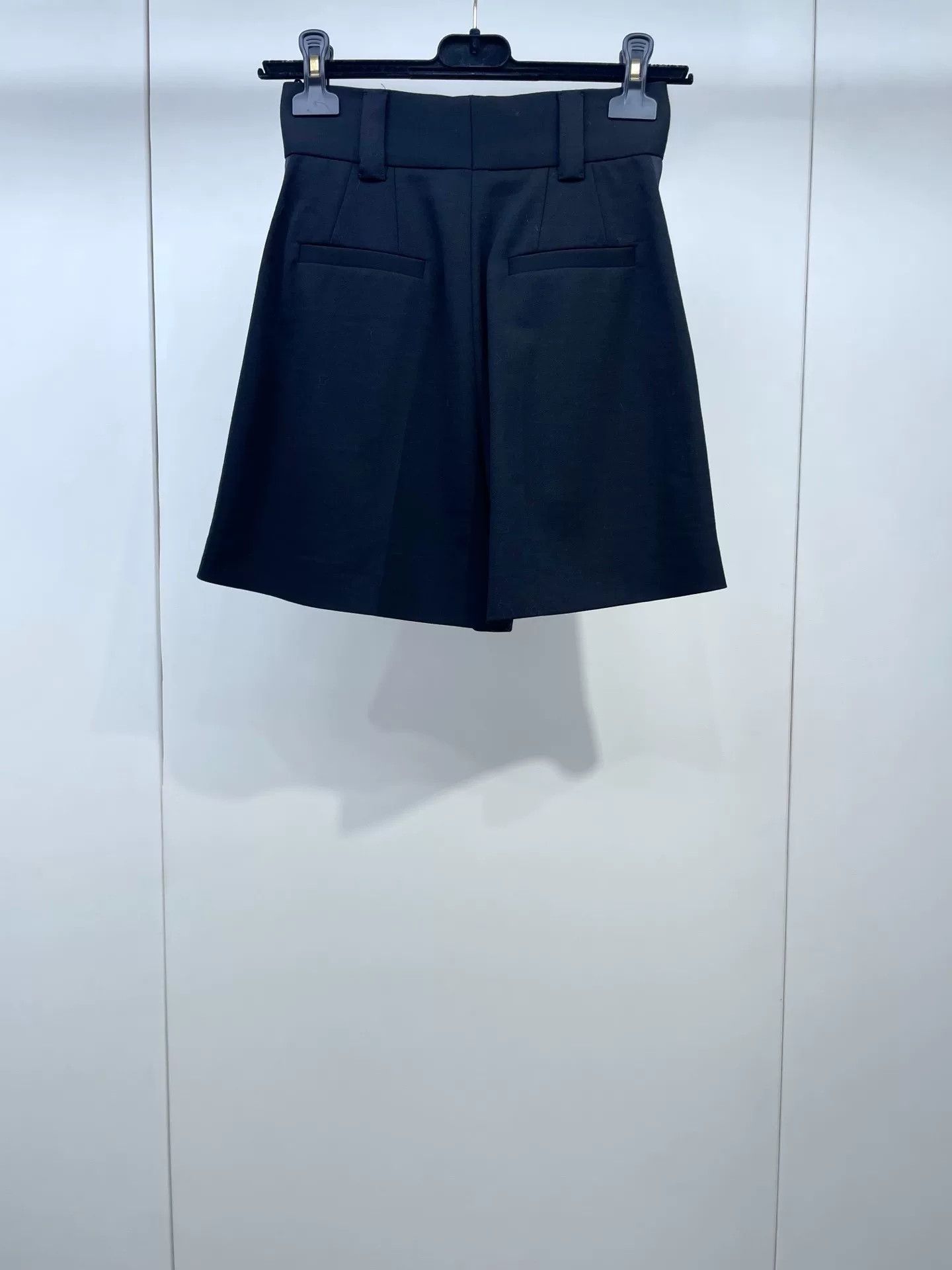 Japanese Brand Miu Miu Black Versatile Shorts Size 36" / US 14 / IT 50 - 2 Thumbnail