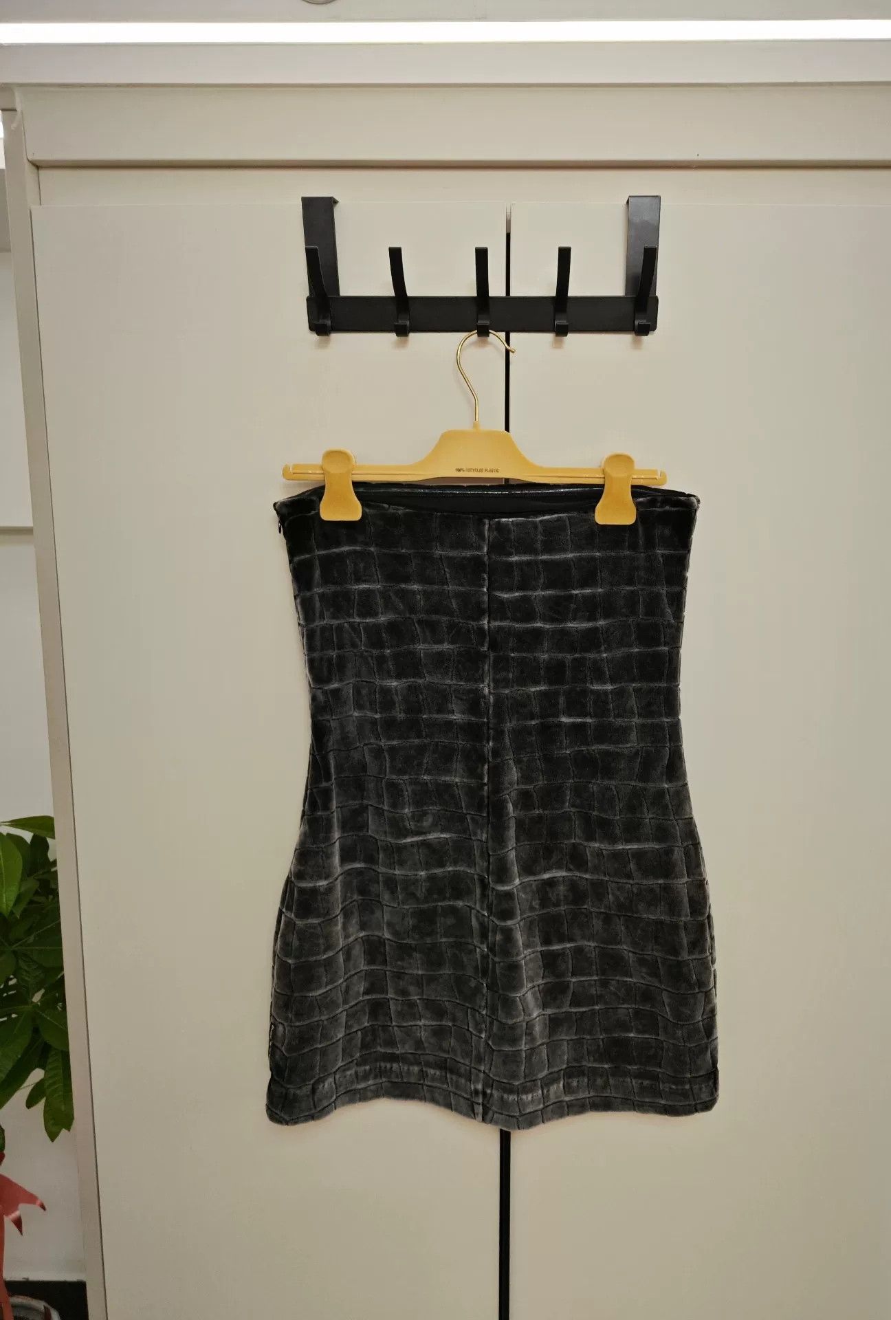 Japanese Brand Alexander Wang FW24 Croc Jacquard Velvet Mini Dress Size S / US 4 / IT 40 - 2 Thumbnail