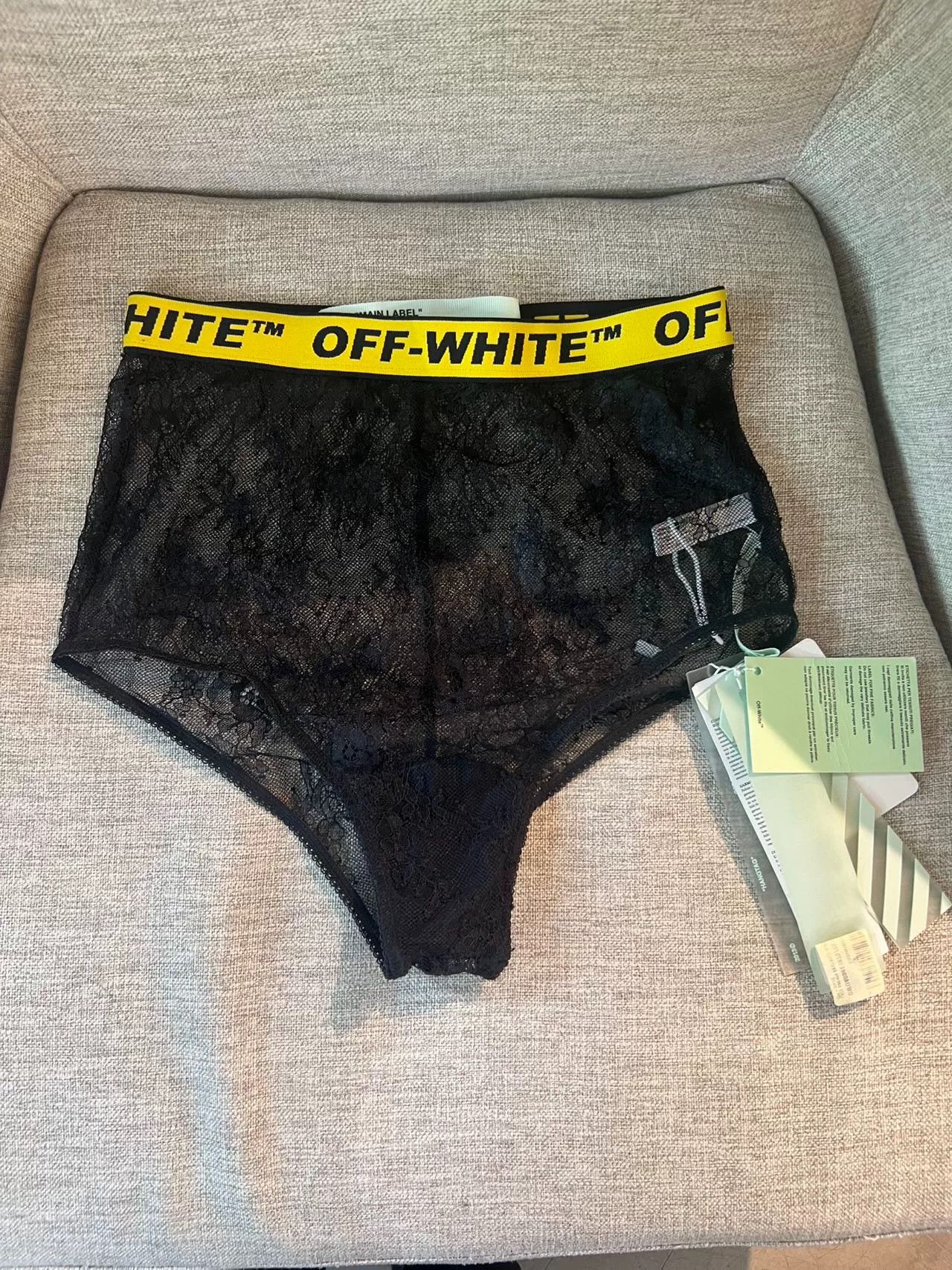Japanese Brand Off-White Full Lace Base Layer Set Size M / US 6-8 / IT 42-44 - 3 Thumbnail