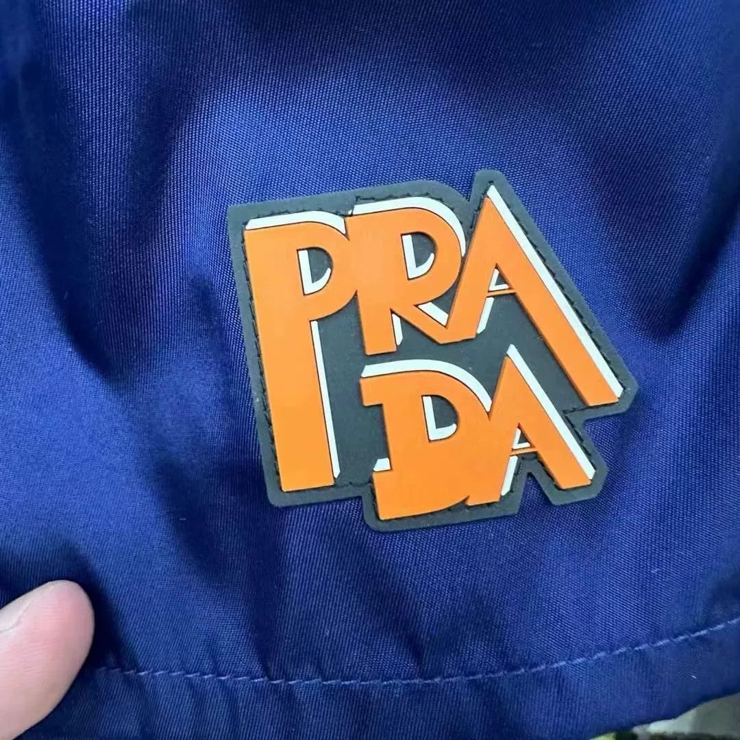 Japanese Brand Prada Logo Shorts Size 42 Size US 26 / EU 42 - 3 Thumbnail