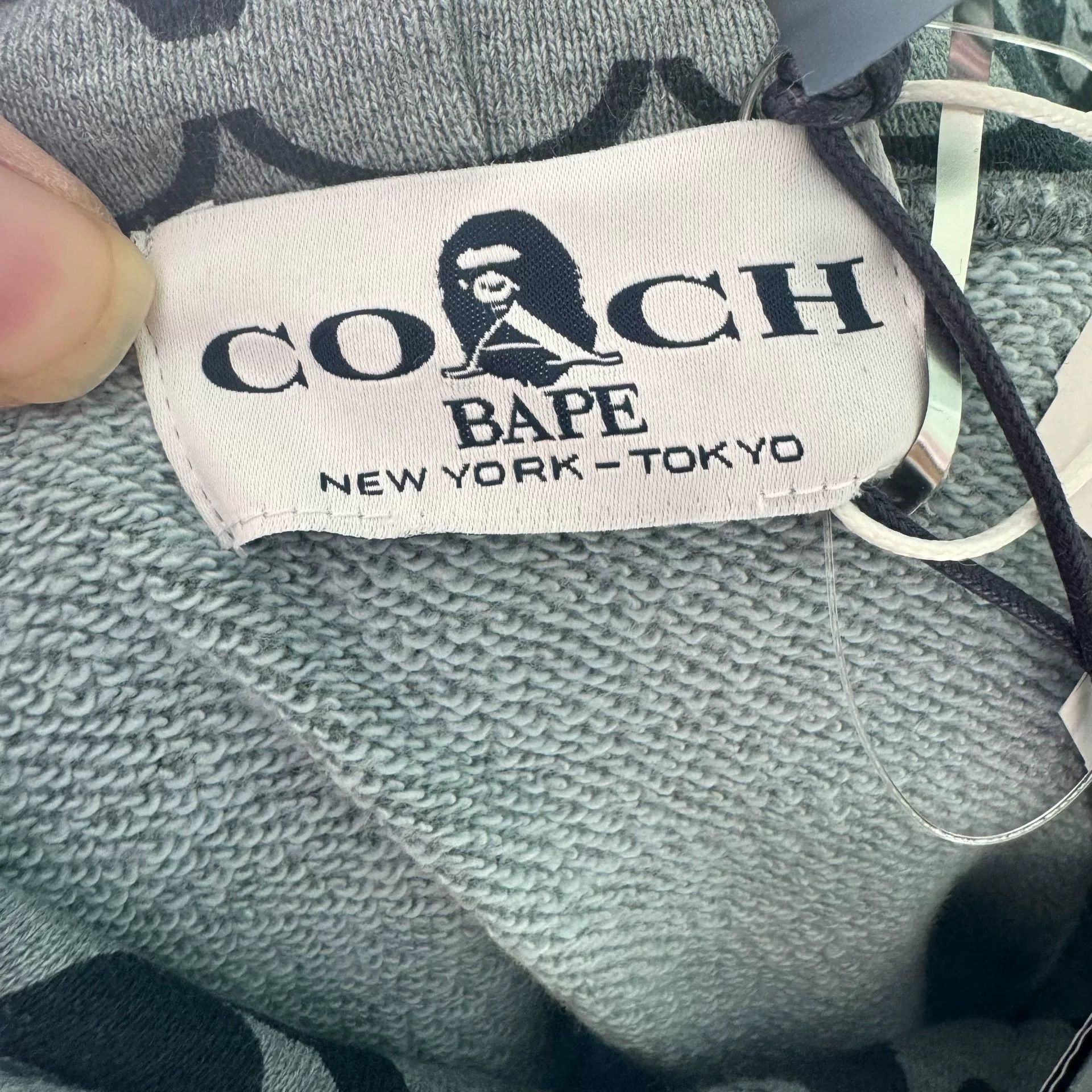 Japanese Brand COACH X BAPE All-Over Logo Hoodie Men Size US M / EU 48-50 / 2 - 3 Thumbnail