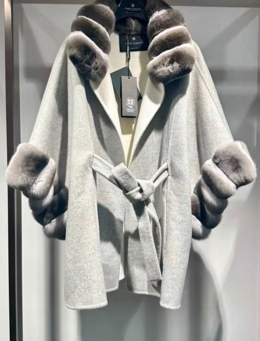 Japanese Brand Fabio Gavazzi Women's Totoro Cape Coat Size S / US 4 / IT 40 - 2 Thumbnail