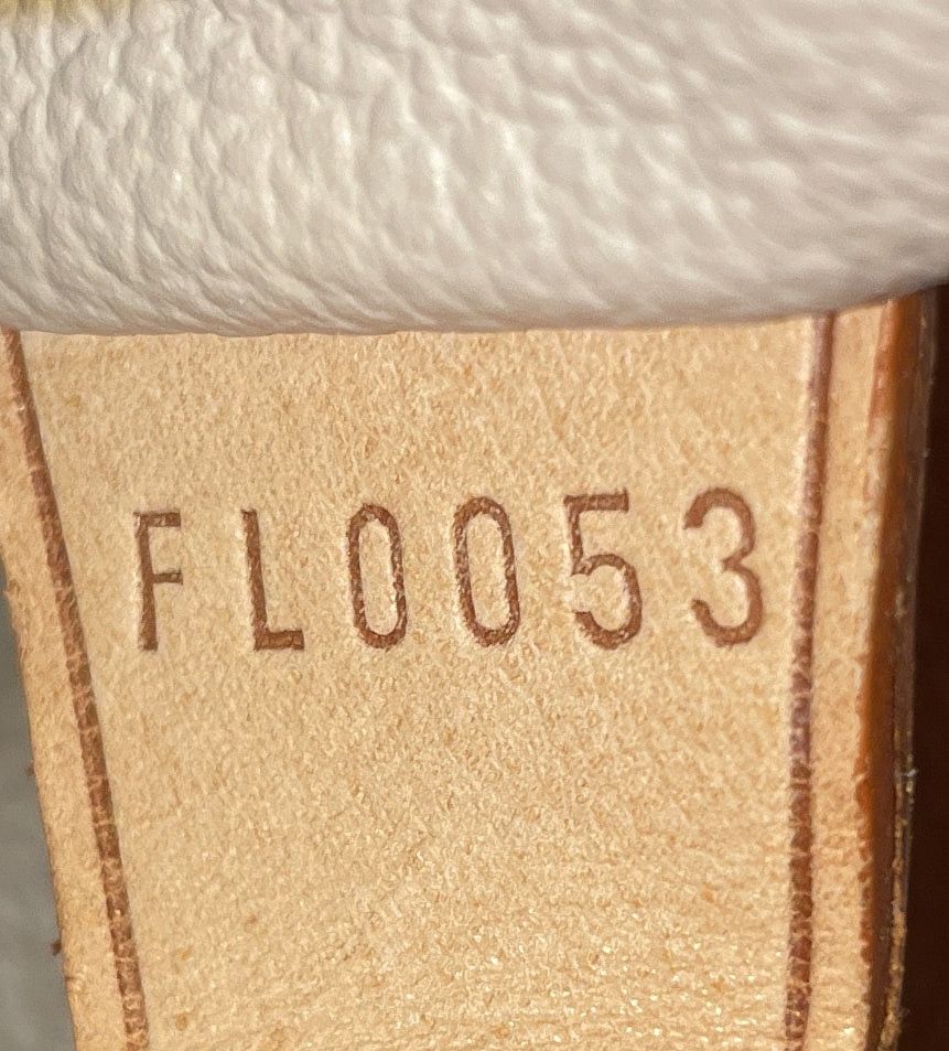 Louis Vuitton Bucket Bag Size ONE SIZE - 8 Thumbnail
