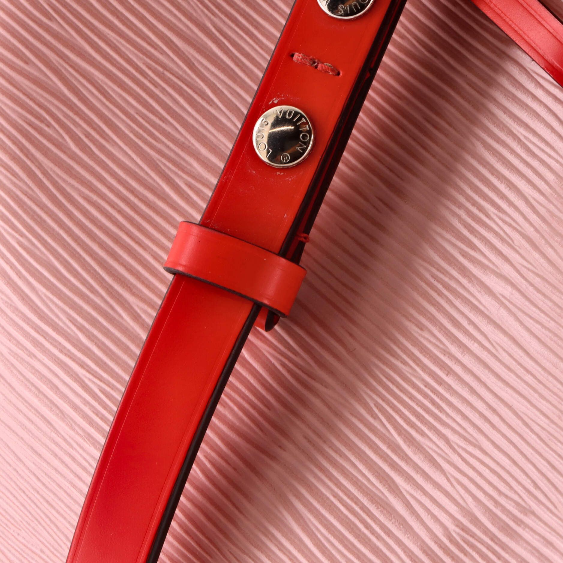 Louis Vuitton NeoNoe Handbag Size ONE SIZE - 7 Thumbnail