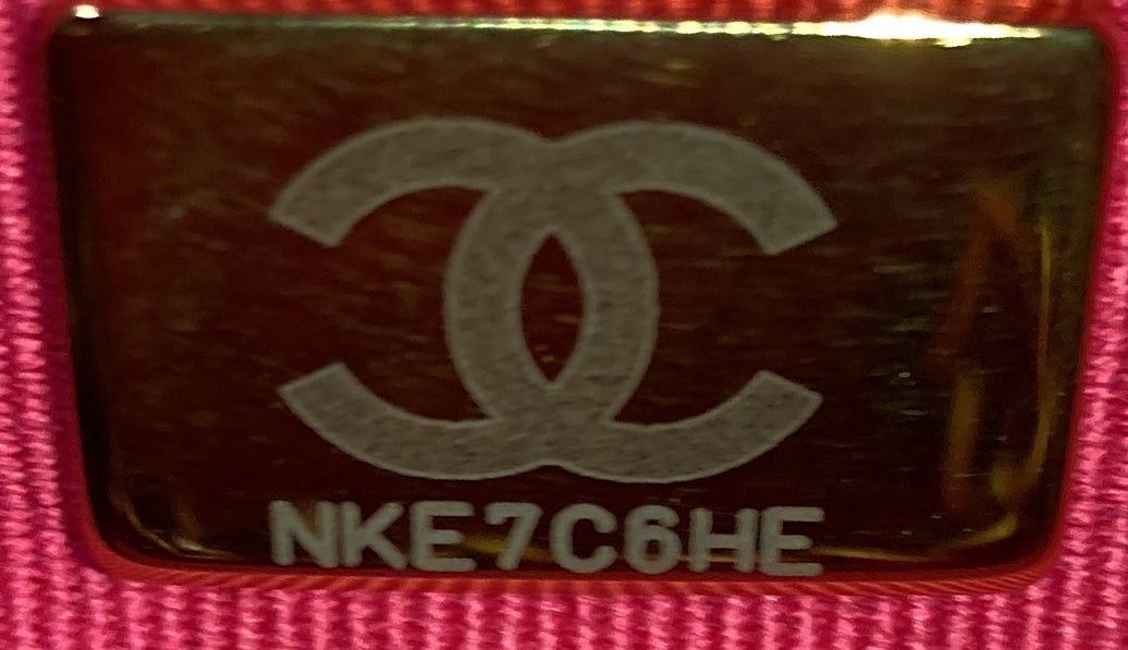 Chanel Chain Bar Vanity Case with Chain Size ONE SIZE - 8 Thumbnail