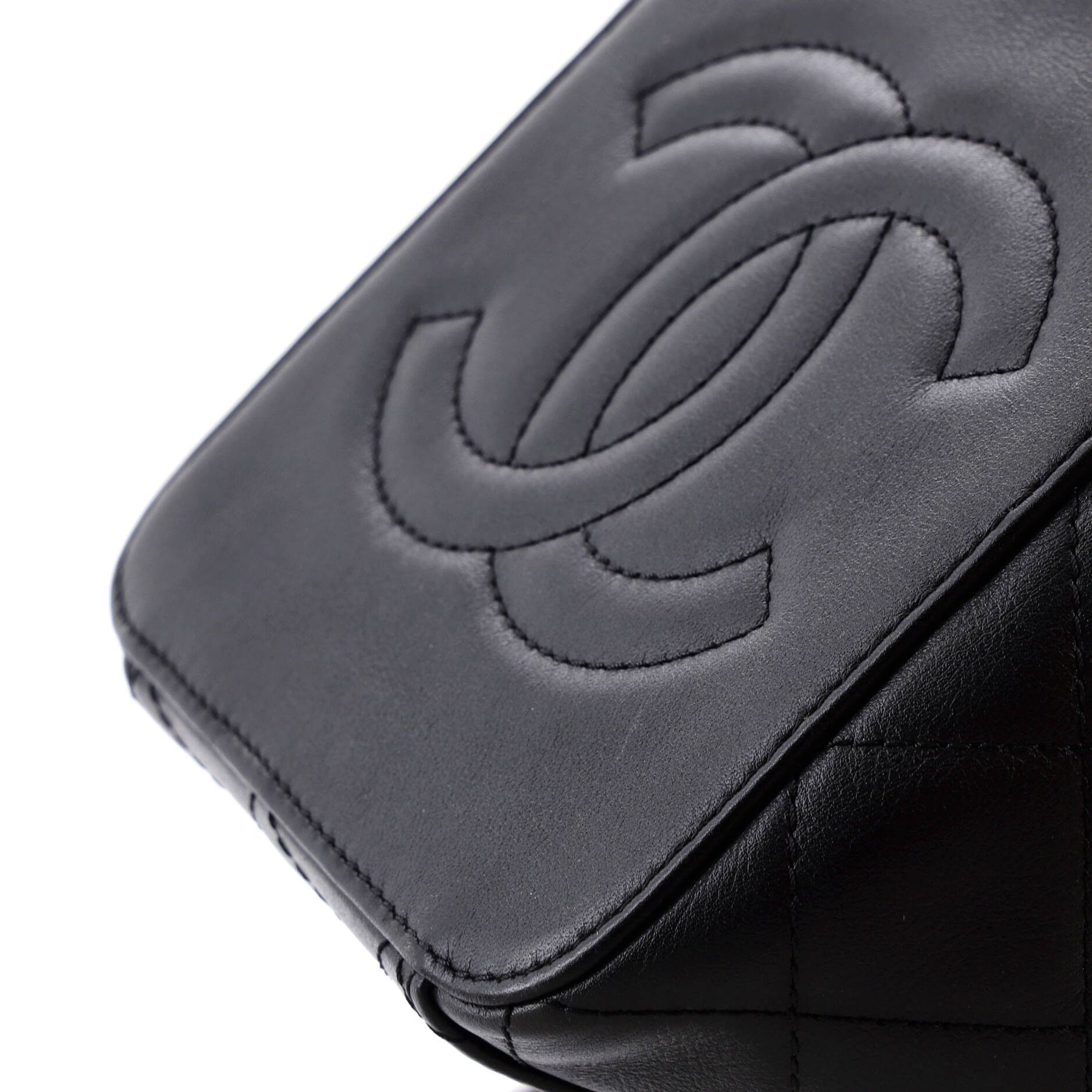 Chanel Chain Bar Vanity Case with Chain Size ONE SIZE - 7 Thumbnail