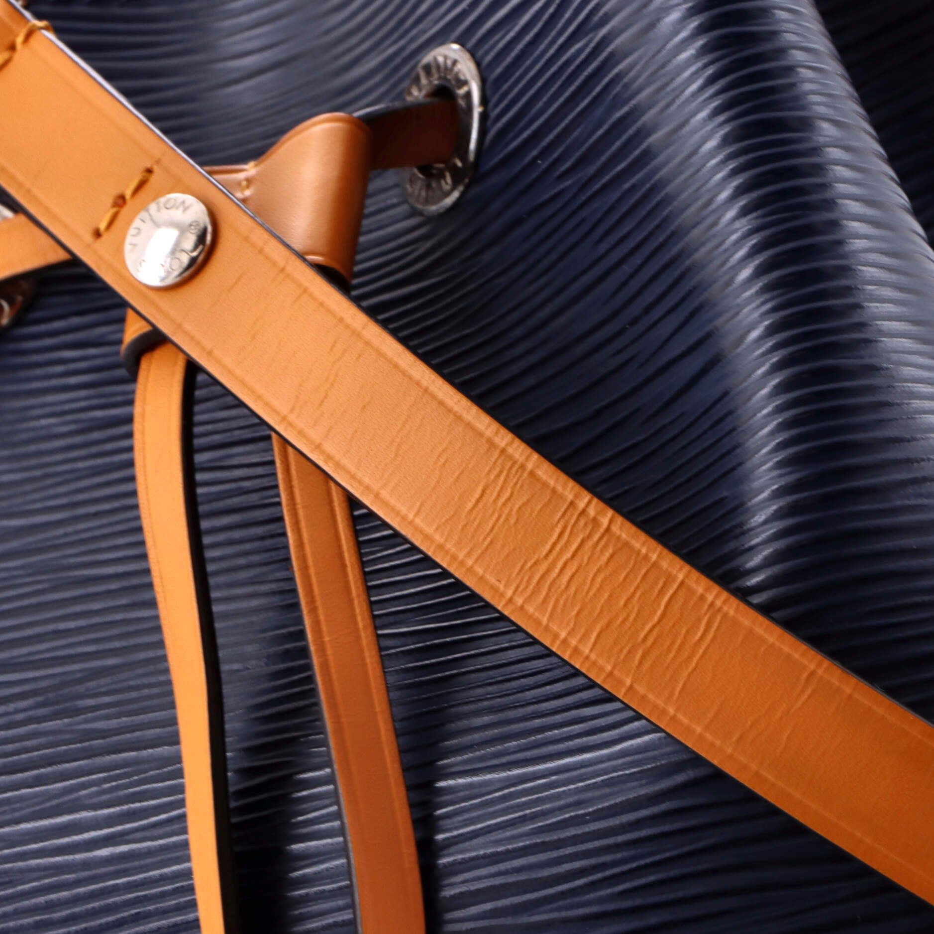 Louis Vuitton NeoNoe Handbag Size ONE SIZE - 7 Thumbnail