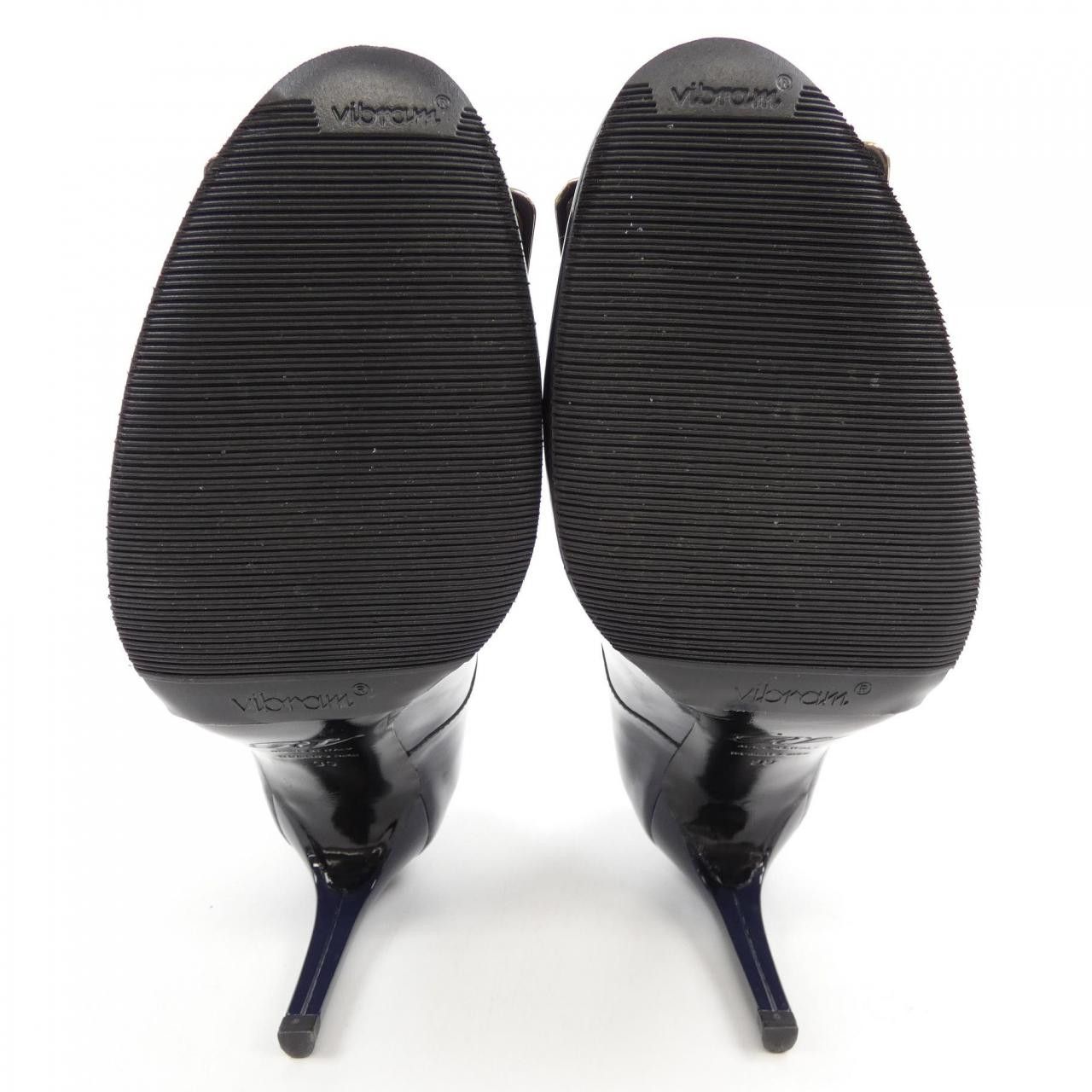 Roger Vivier Roger Vivier Roger Vivier Pumps Leather Shoes DUTY FREE for USA Size ONE SIZE - 4 Thumbnail