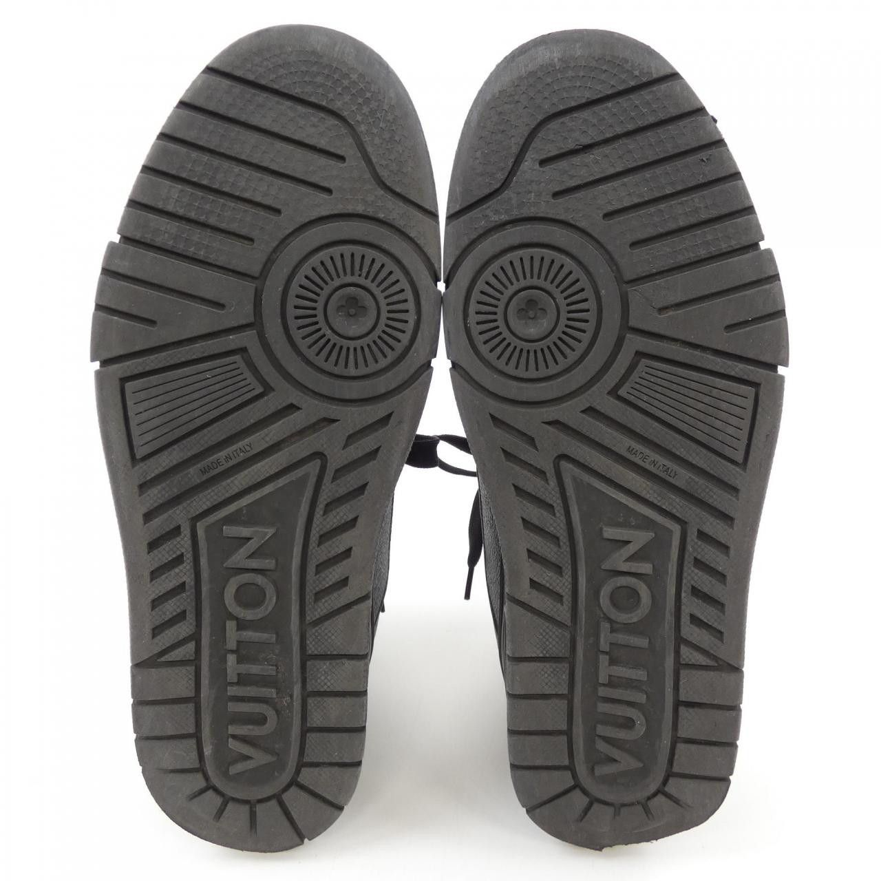 Louis Vuitton Louis Vuitton Louis Vuitton LV Trainer Monogram Sneakers Textile Shoes DUTY FREE for USA Size ONE SIZE - 4 Thumbnail