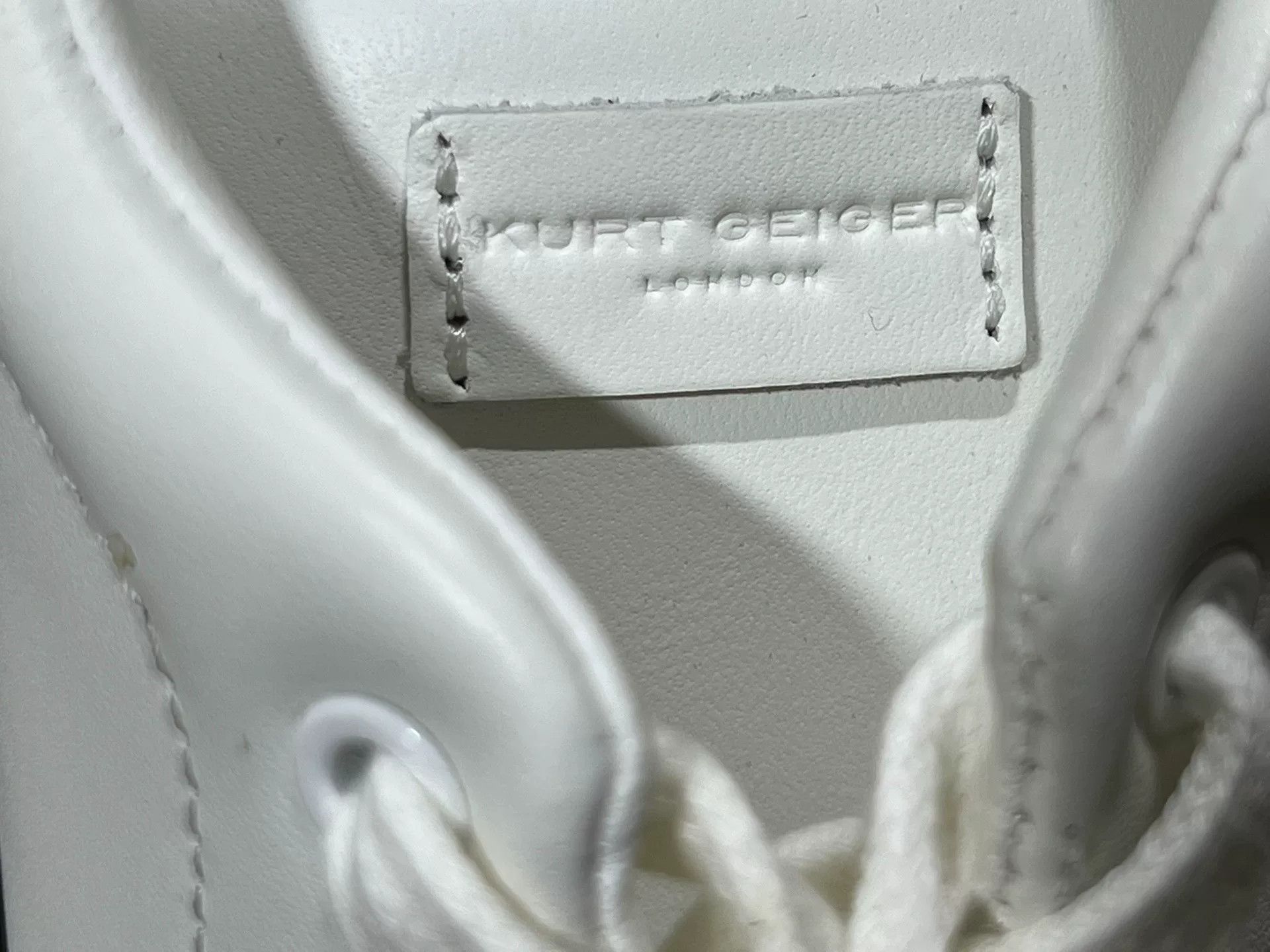 Japanese Brand Kurt Geiger London Men's Leather Sneakers Size US 7 / EU 40 - 3 Thumbnail