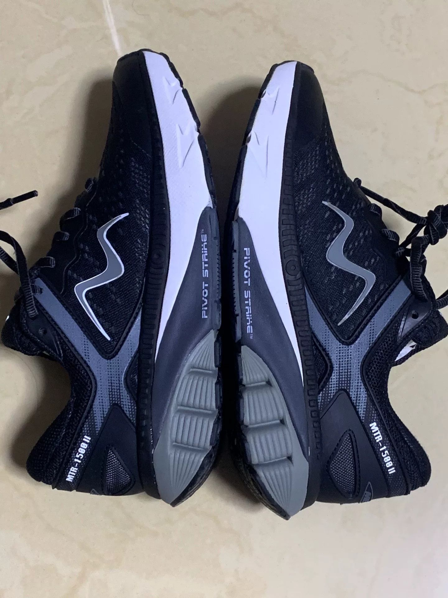 Japanese Brand MBT Men's Spring-Autumn Running Shoes Size US 7 / EU 40 - 6 Thumbnail