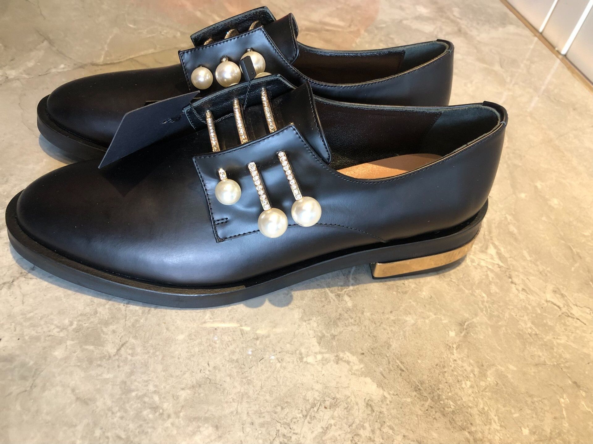 Japanese Brand Coliac Pearl-Embellished Shoes Size US 6 / IT 36 - 2 Thumbnail