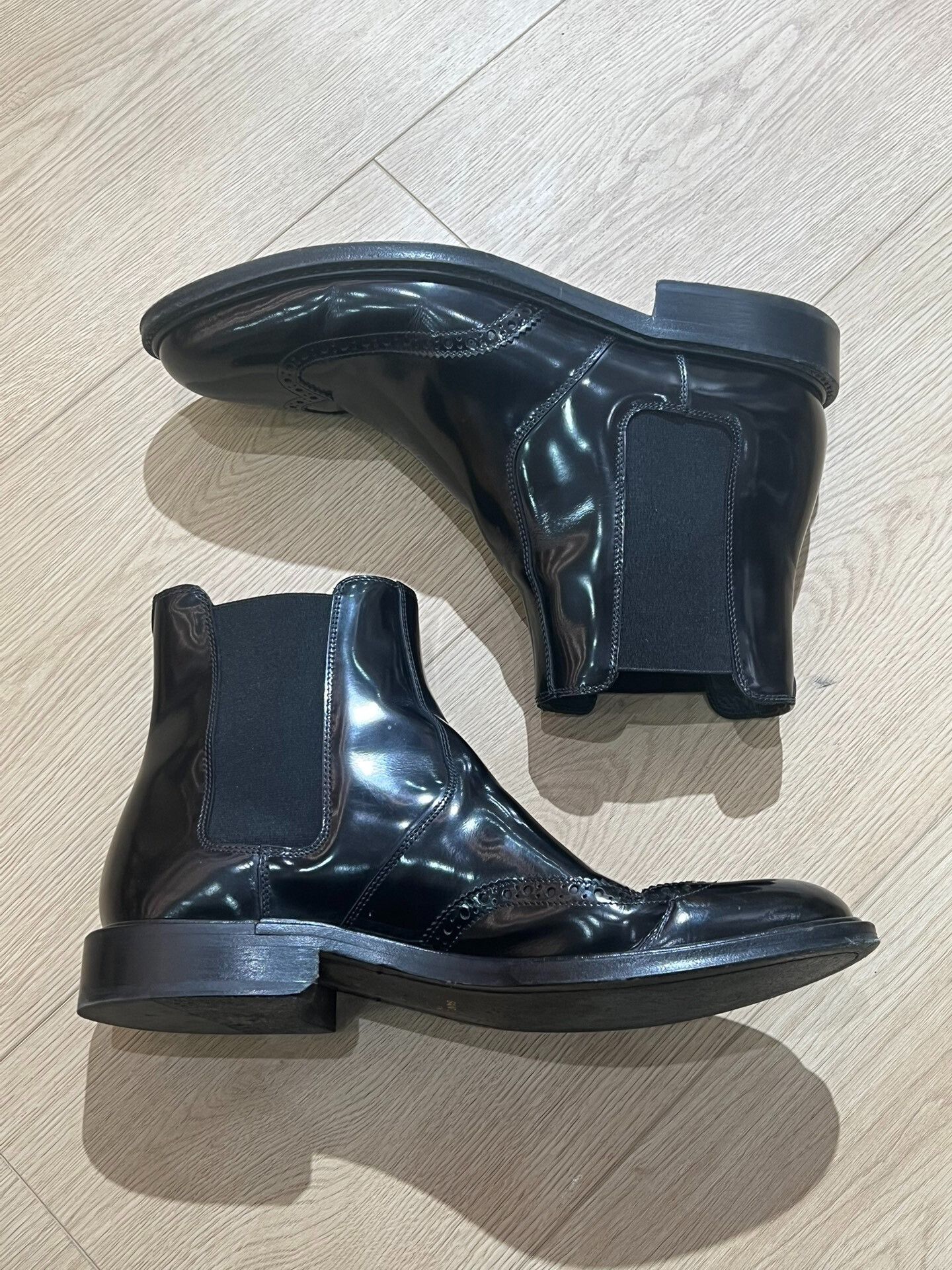 Saint Laurent Paris Saint Laurent Carved Chelsea Boots Size US 9 / EU 42 - 2 Thumbnail