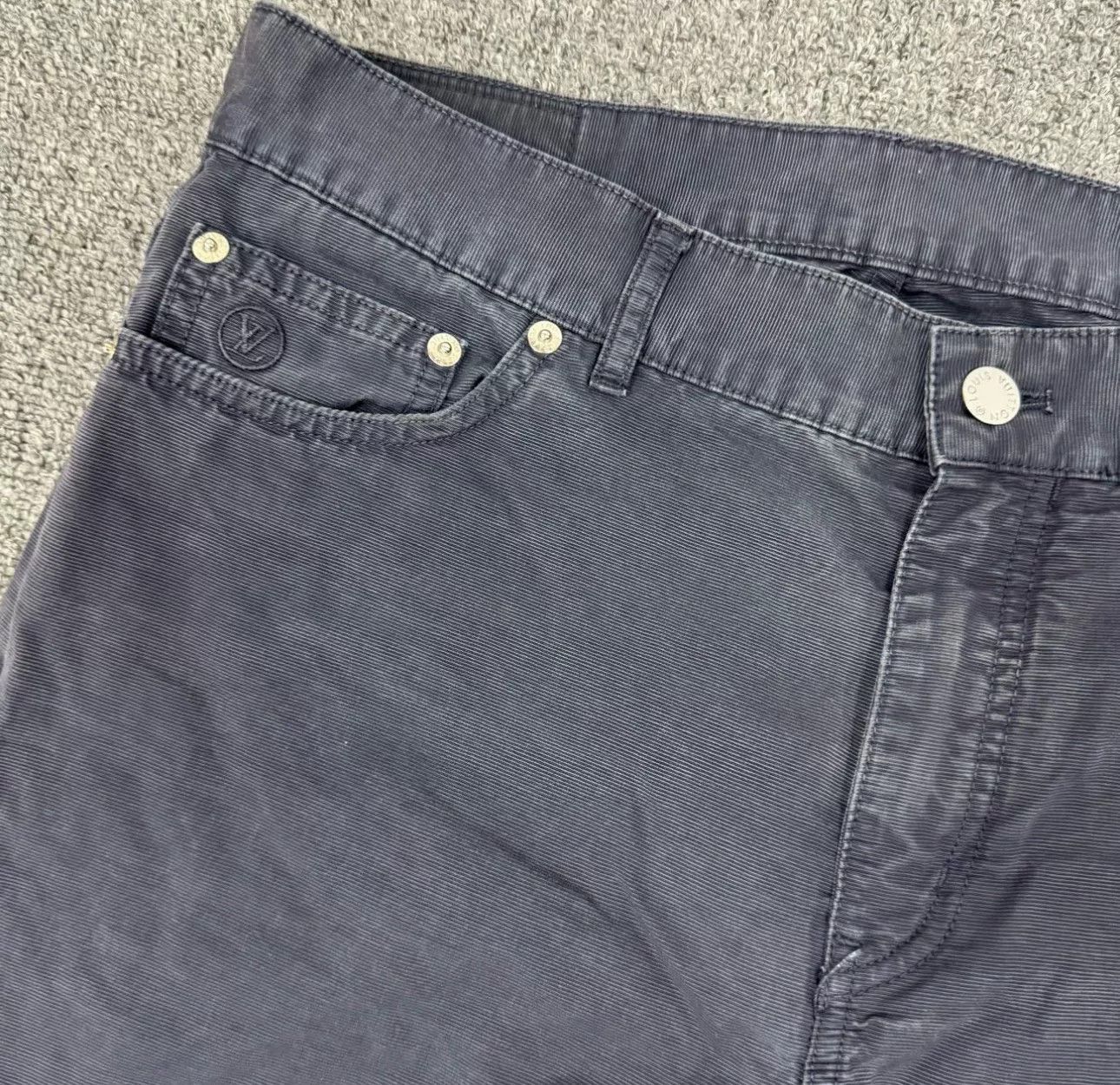 Japanese Brand LV Embossed Logo Jeans Size US 32 / EU 48 - 5 Thumbnail