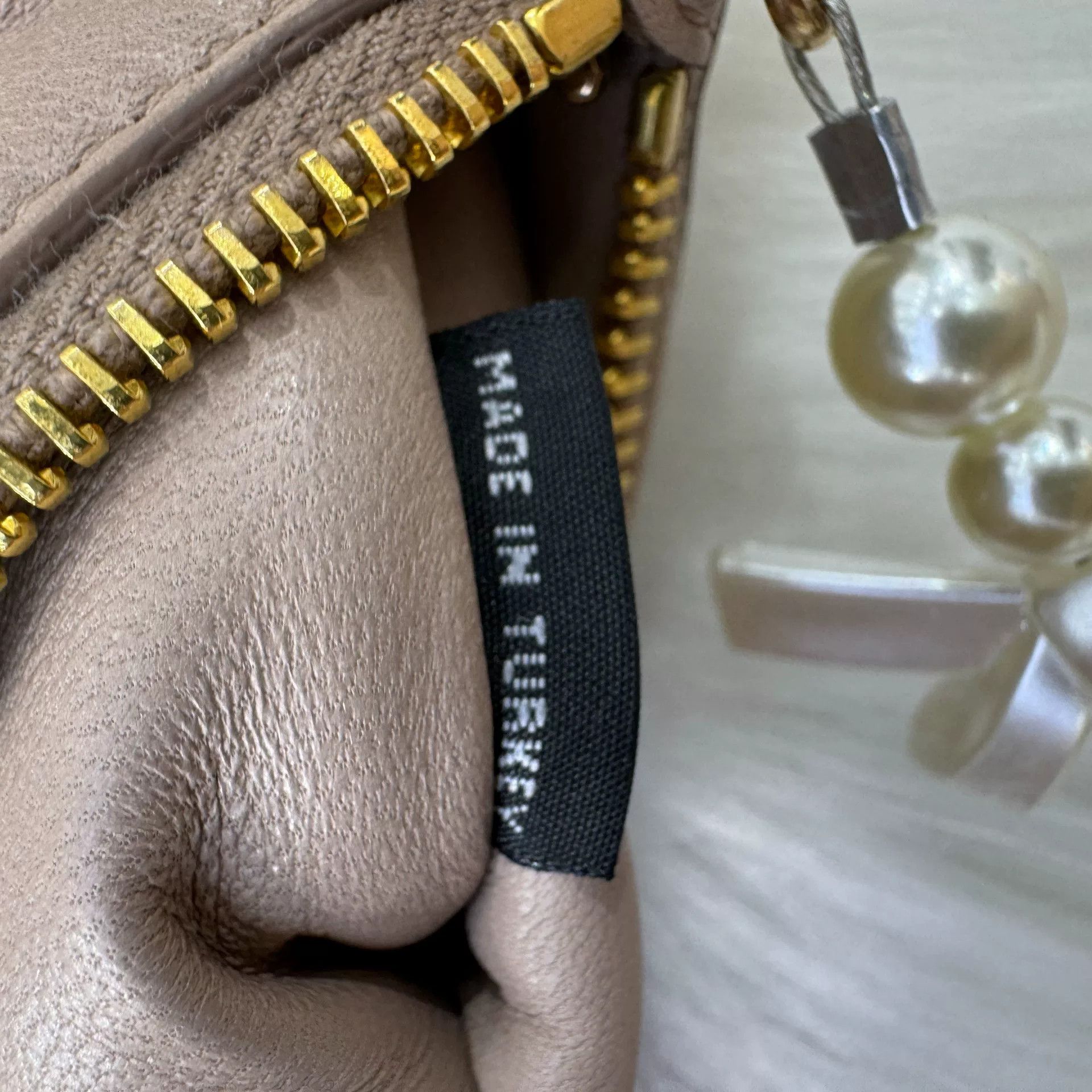 Miu Miu MiuMiu Pearl Chain Shoulder Bag Size ONE SIZE - 7 Thumbnail